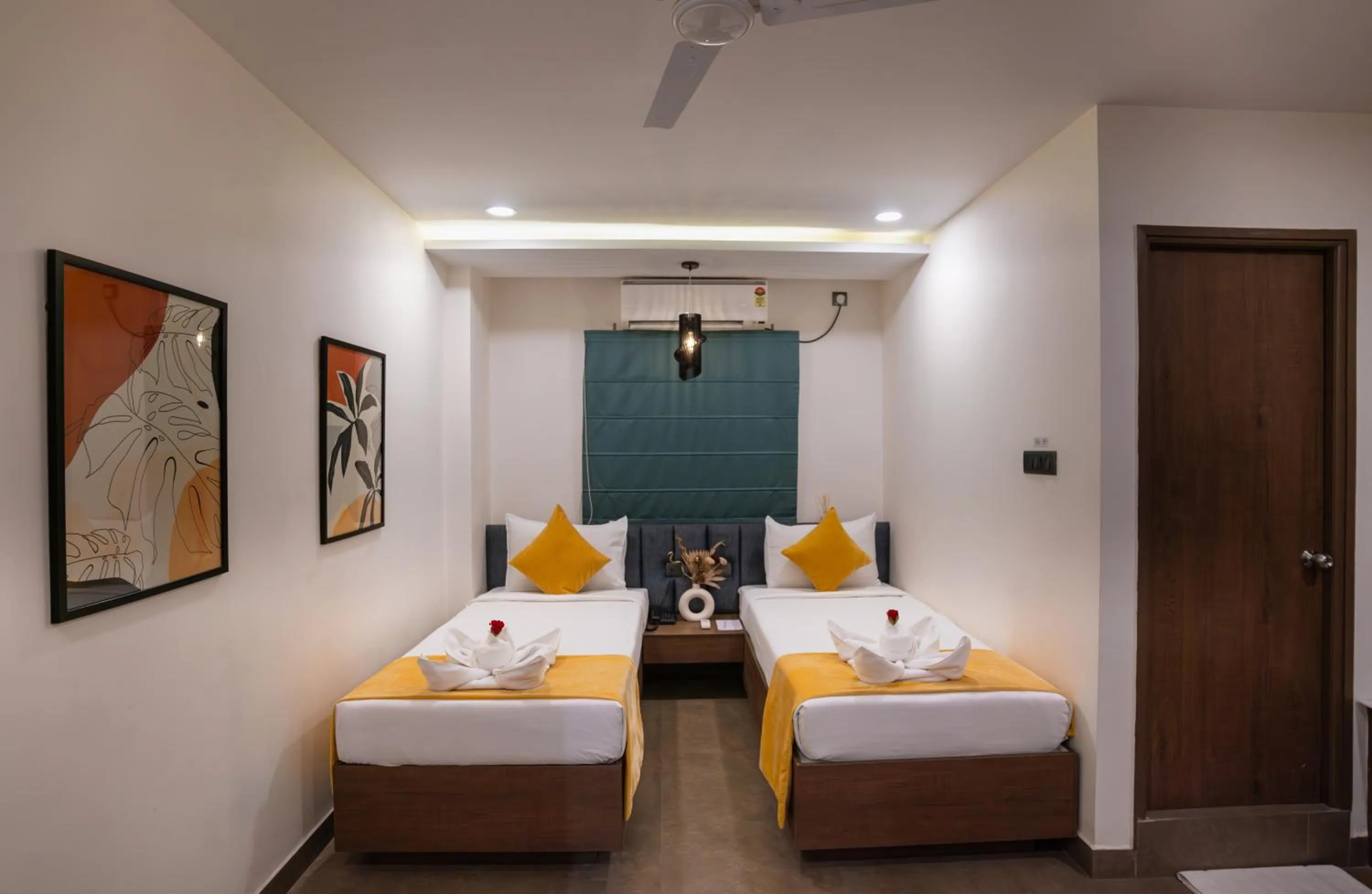 Kyzen Smart Stays - 800 m from Hitech City