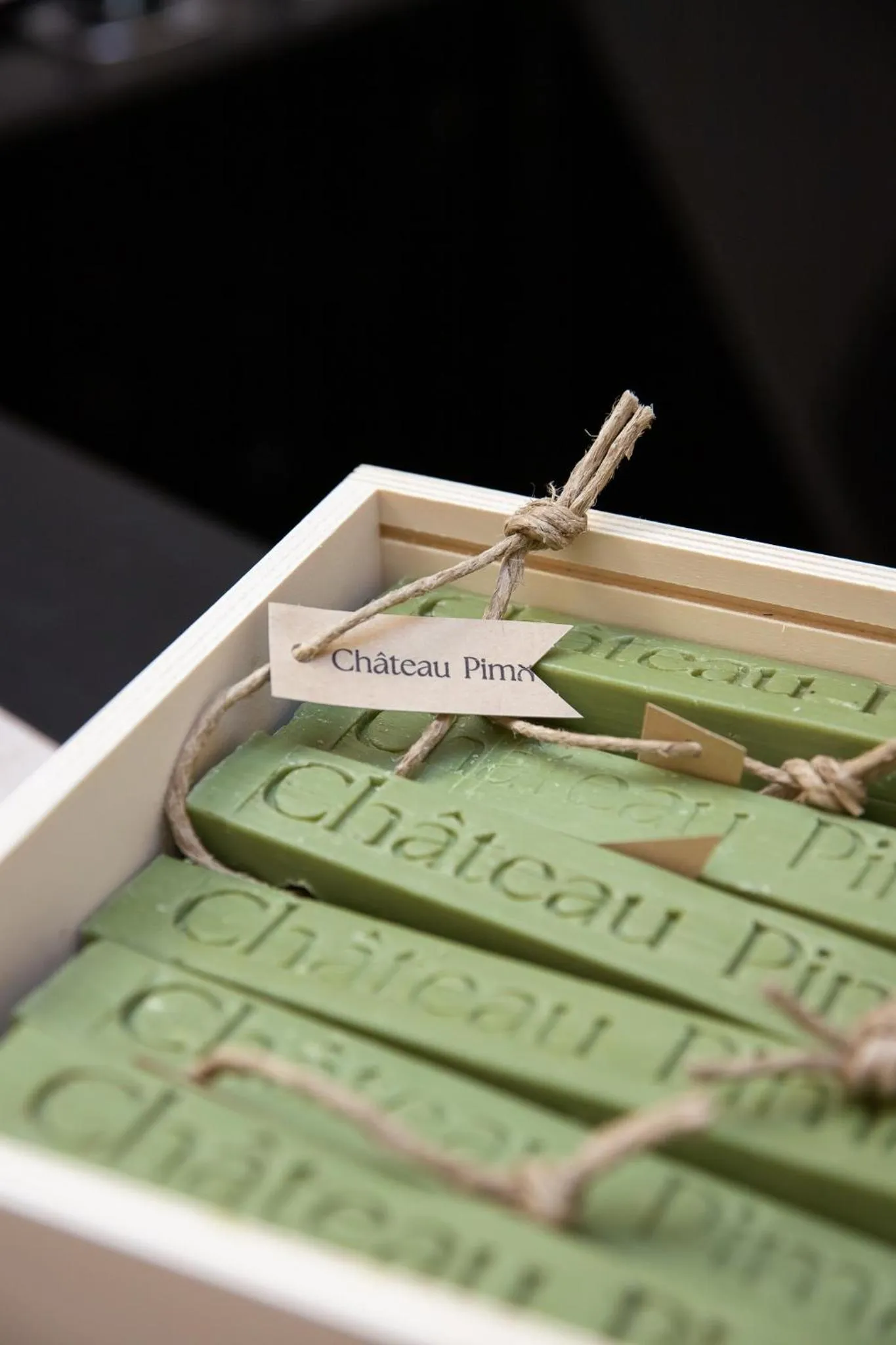 Text overlay in Chateau Pimo