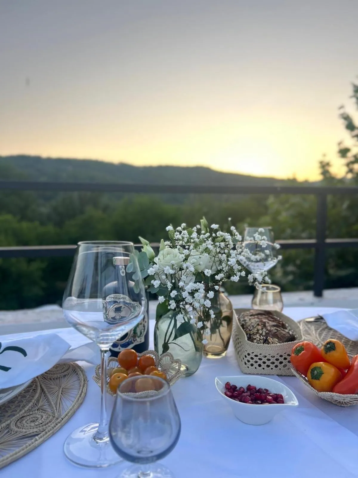 Garden view in Chateau Pimo