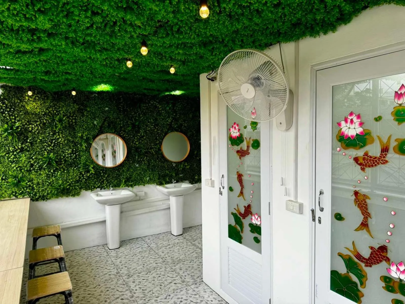 Bathroom in Comfy Crib Hostel 2