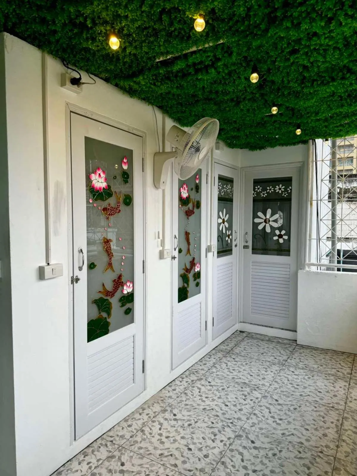 Bathroom in Comfy Crib Hostel 2