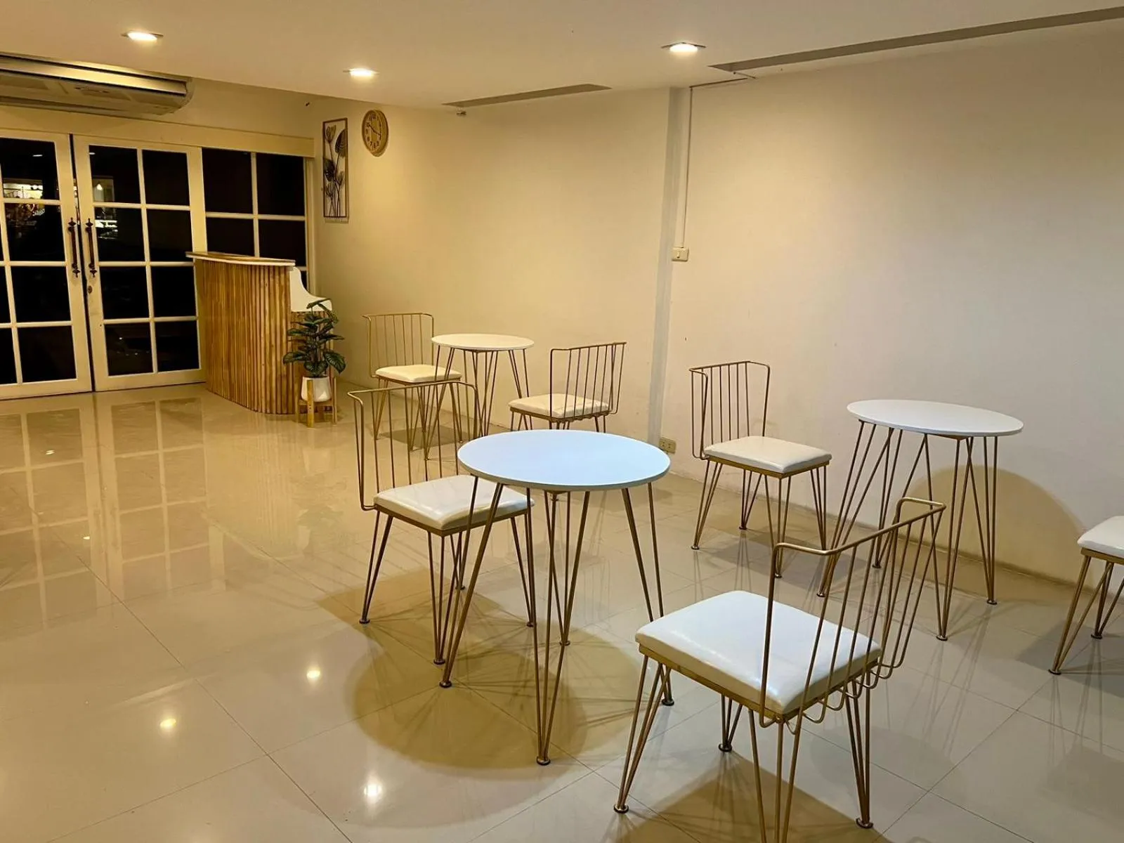 Living room in Comfy Crib Hostel 2