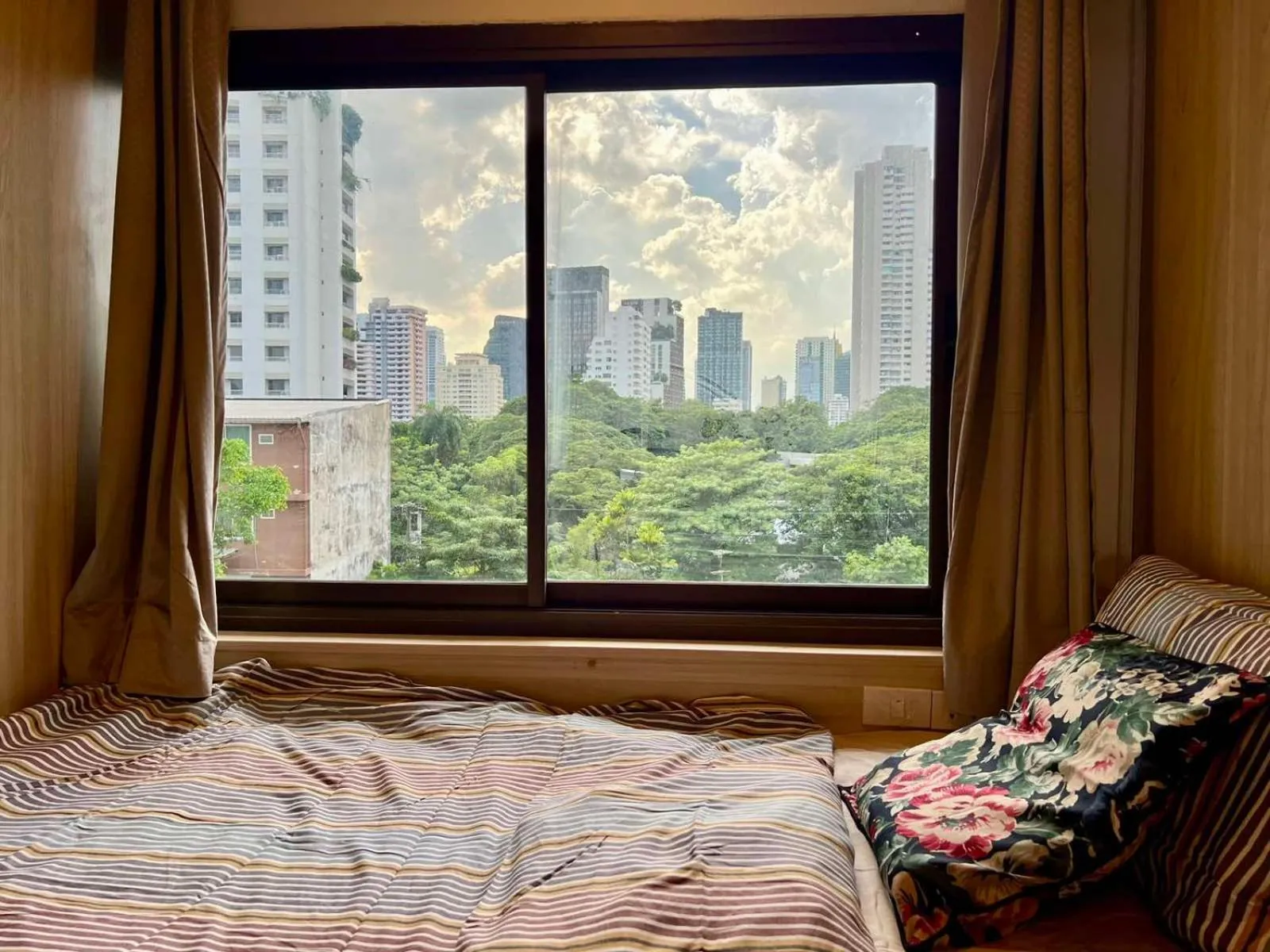 Bed in Comfy Crib Hostel 2