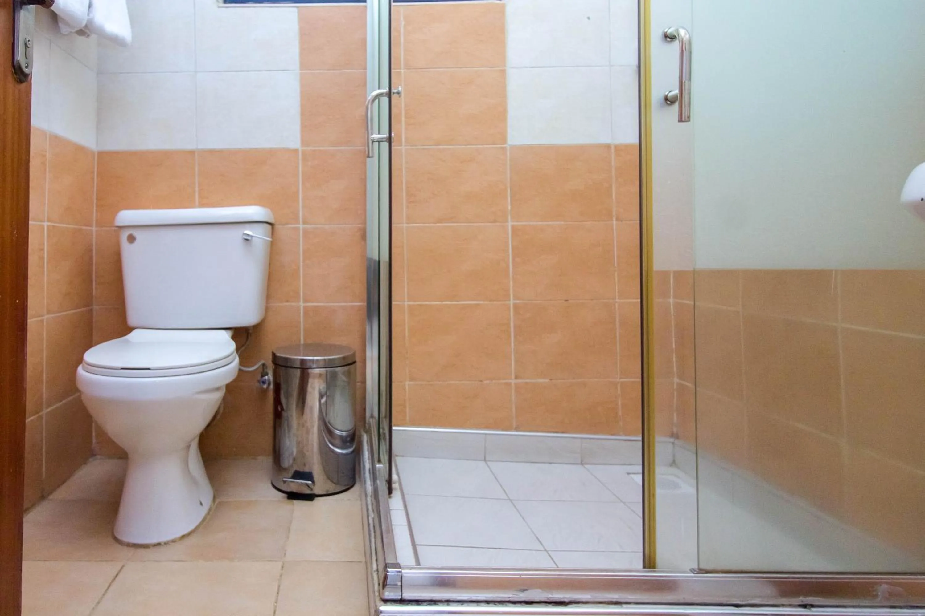 Bathroom in Victoria Comfort Inn