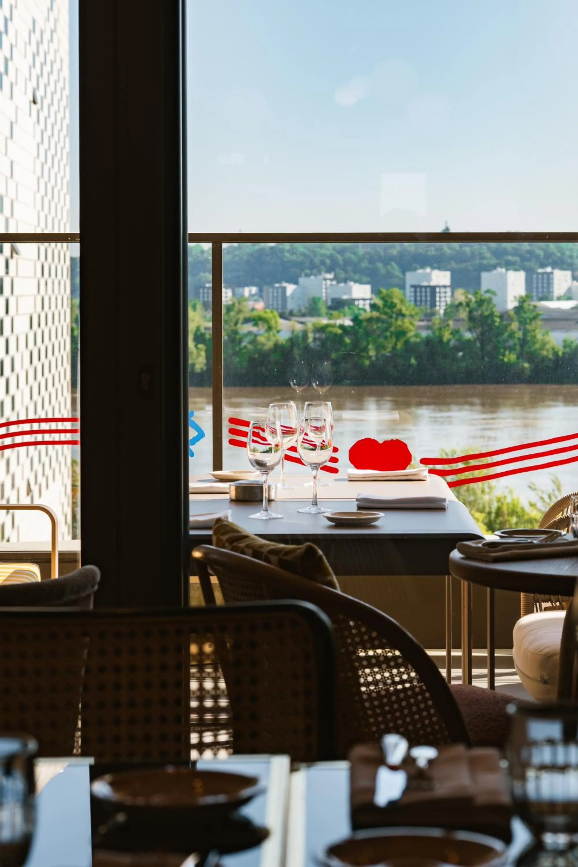 Restaurant/places to eat in Hôtel 56 - Bordeaux Centre Gare Saint Jean