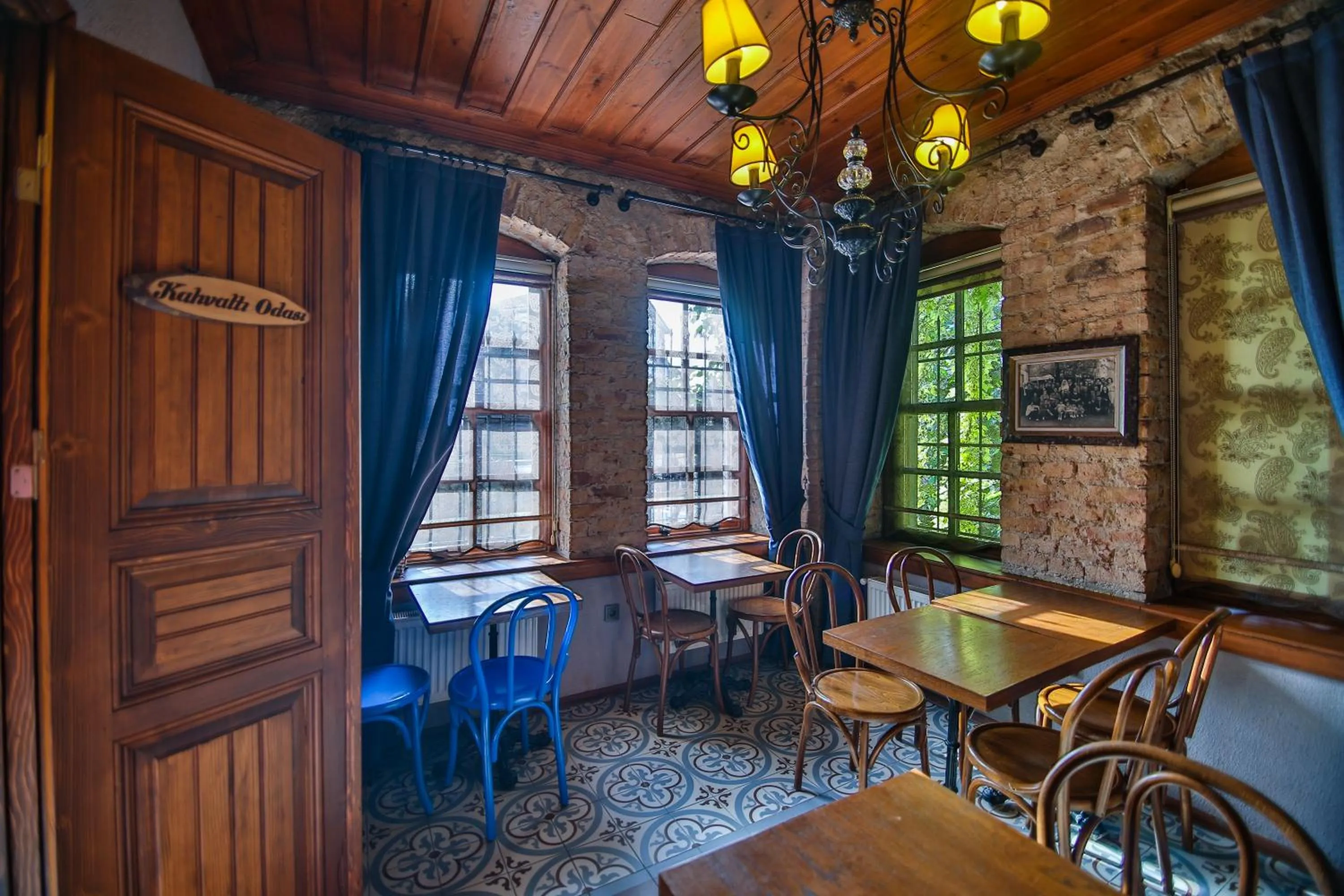 Restaurant/places to eat in Kaf Konak