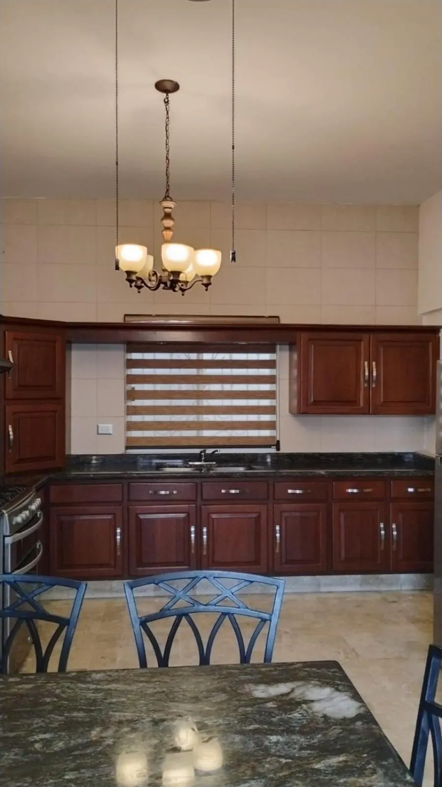 Communal kitchen in Cumbresuites