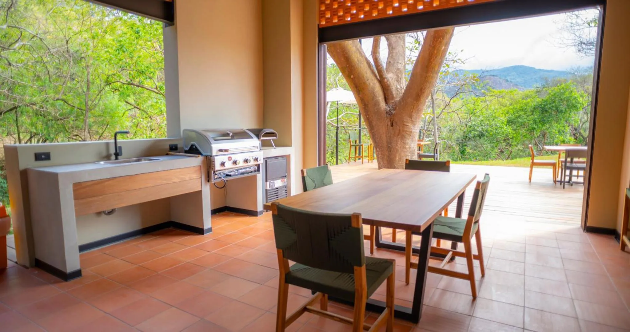 Natural landscape in BEE Suites San José - Santa Ana