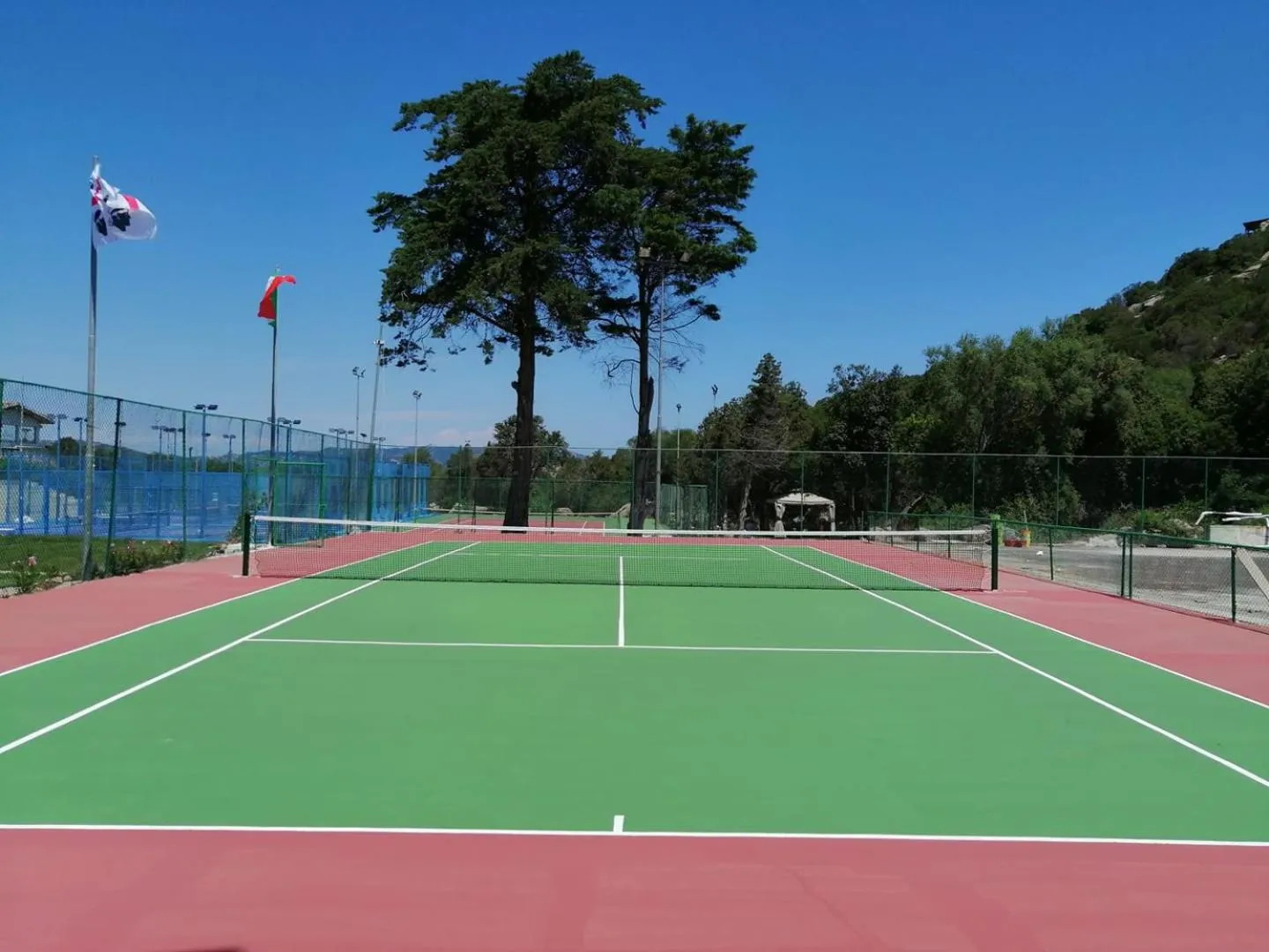 Tennis court in Residence Bouganville