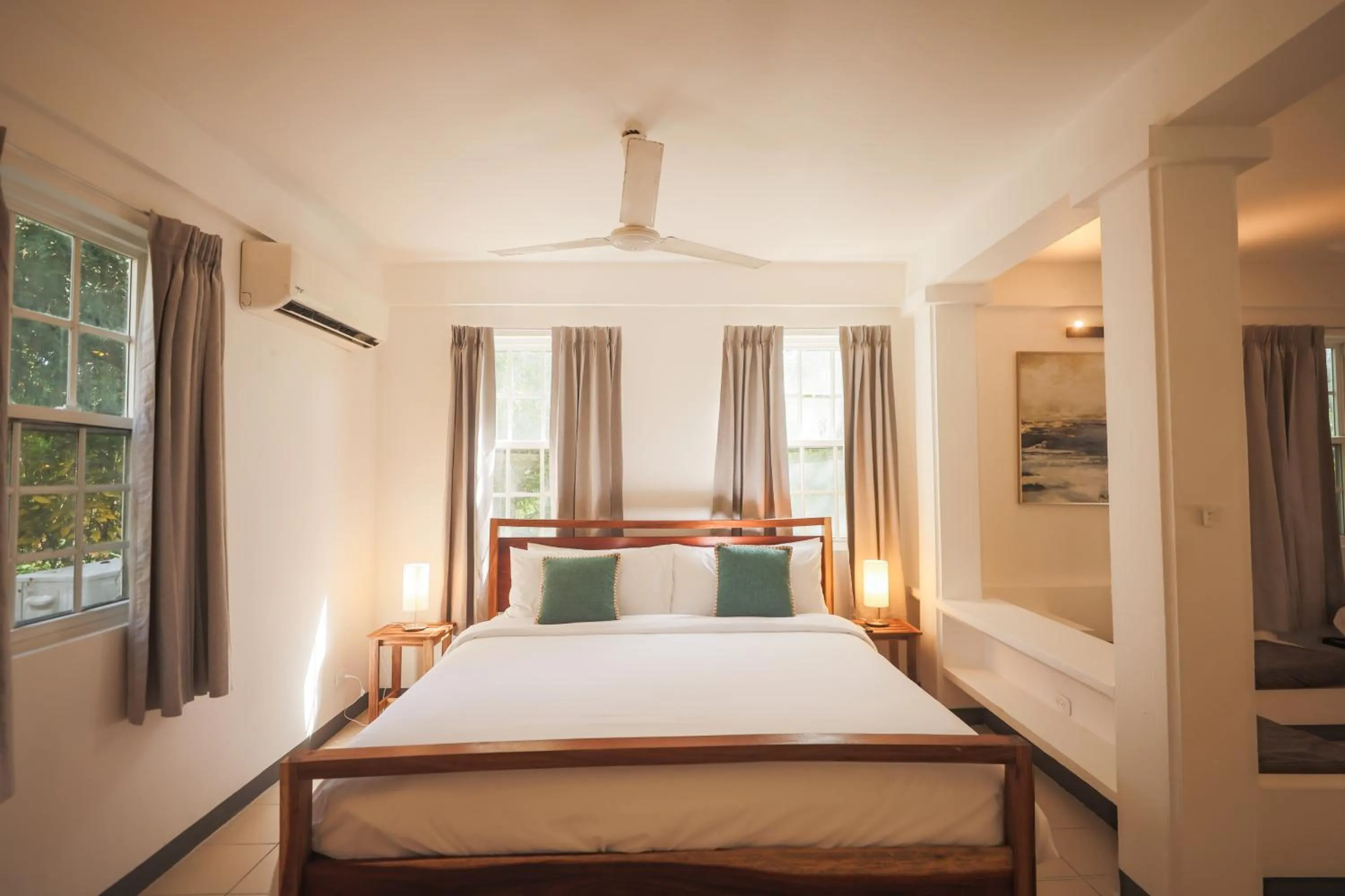 Bedroom, Bed in Alma Vida Hotel