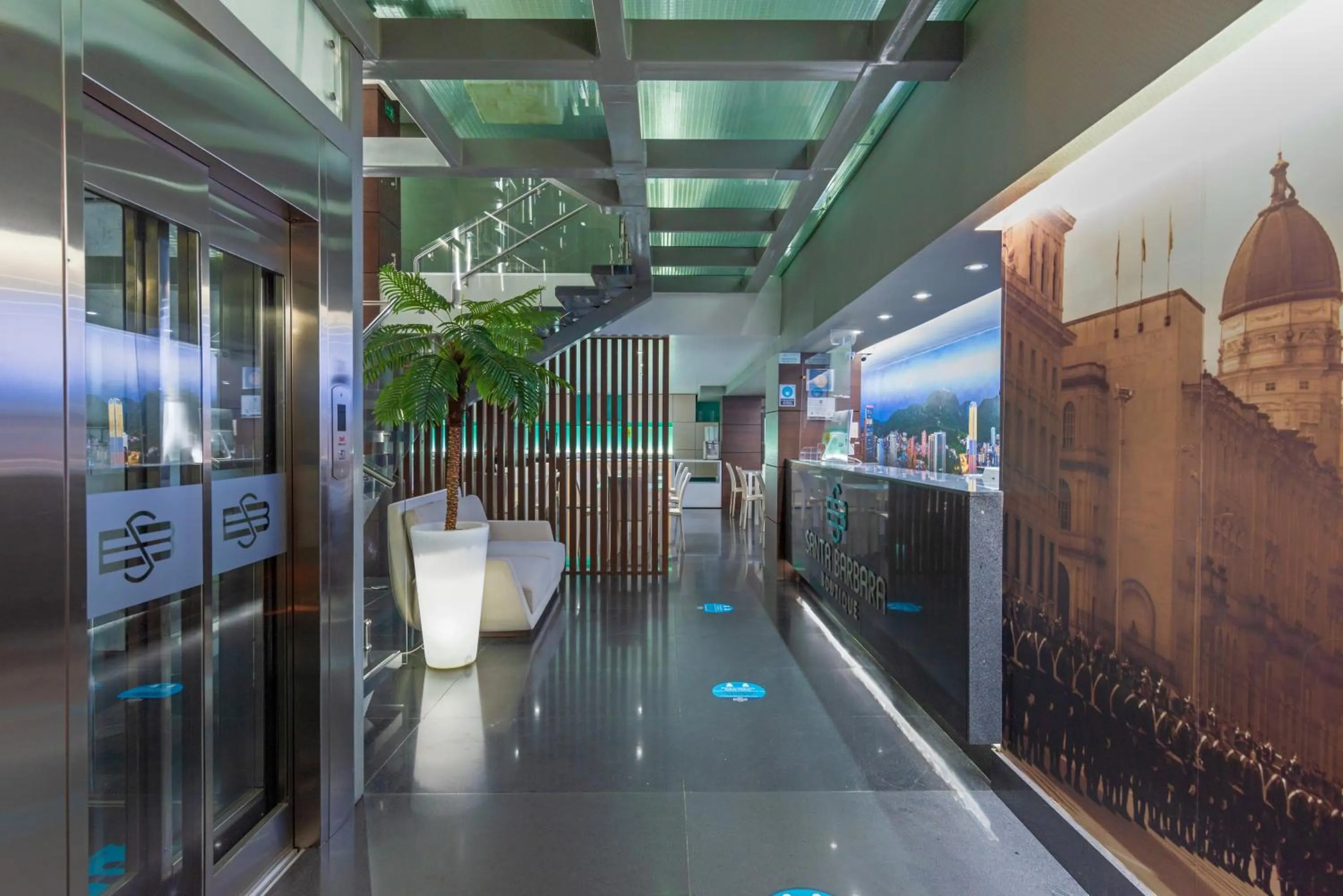 Lobby or reception in Hotel Santa Barbara Boutique