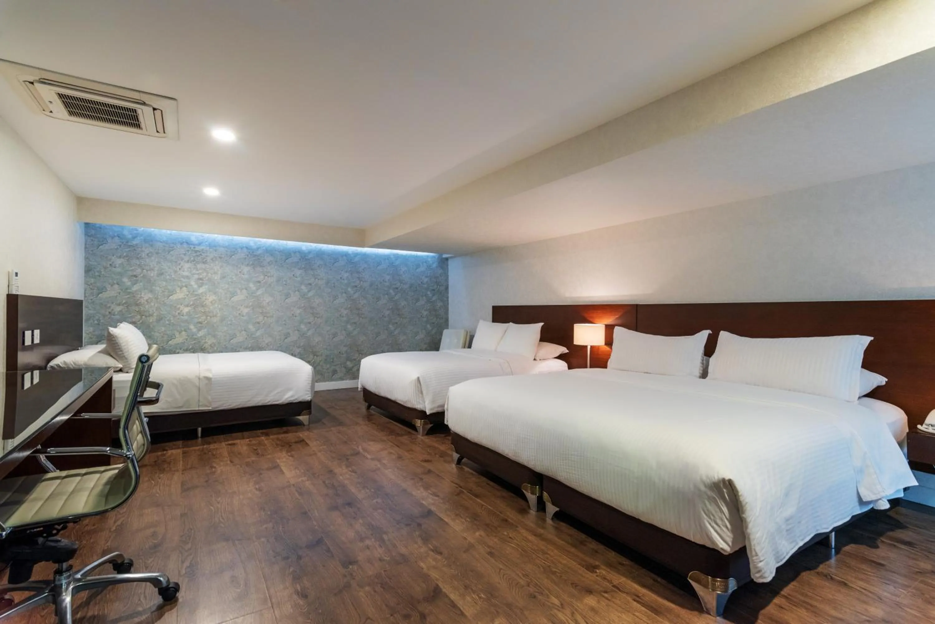 Bedroom, Bed in Hotel Santa Barbara Boutique