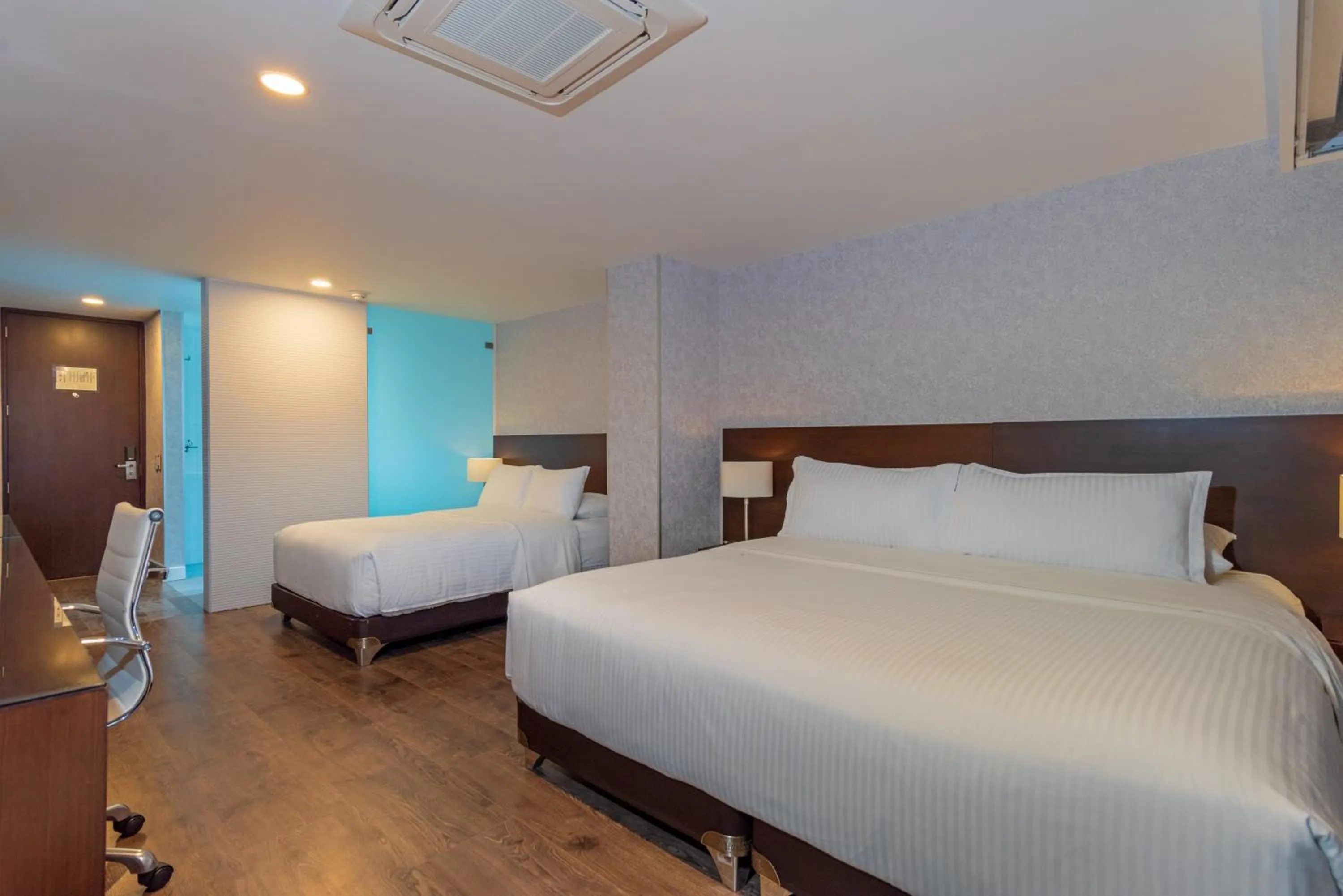 Bedroom, Bed in Hotel Santa Barbara Boutique