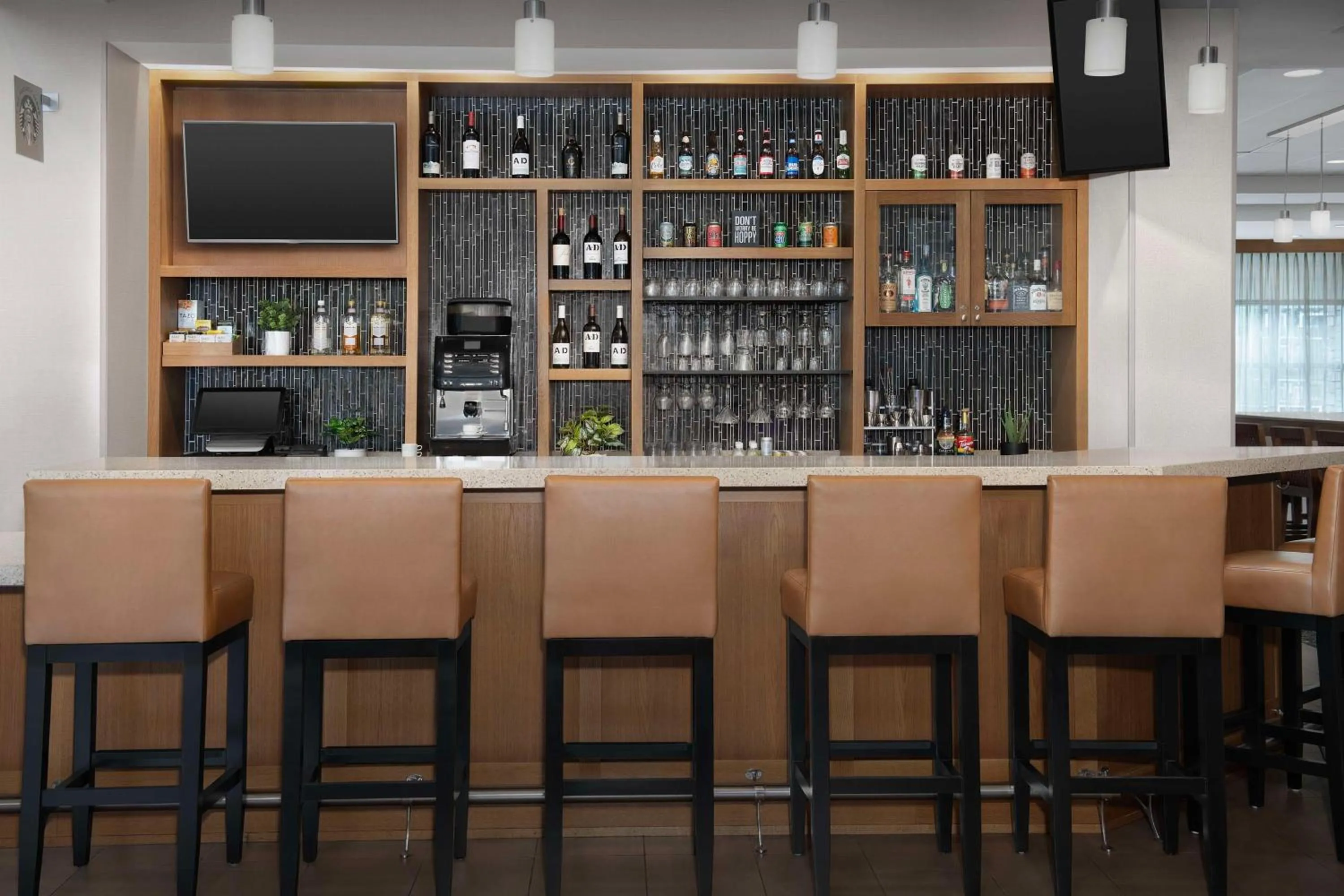 Lounge or bar in Hyatt Place Boulder Pearl Street - Newly Renovated