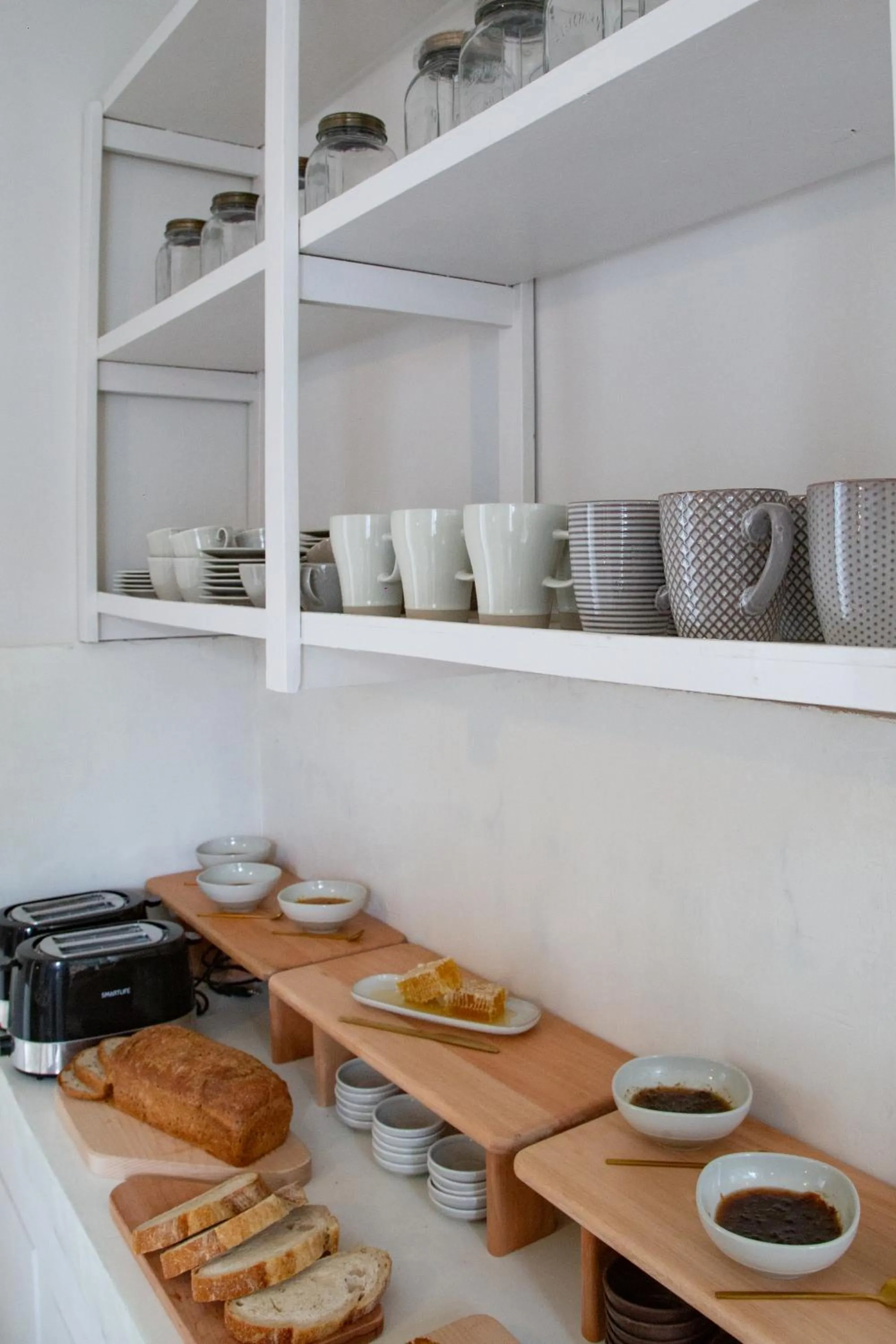 Buffet breakfast in Casa Lahusen