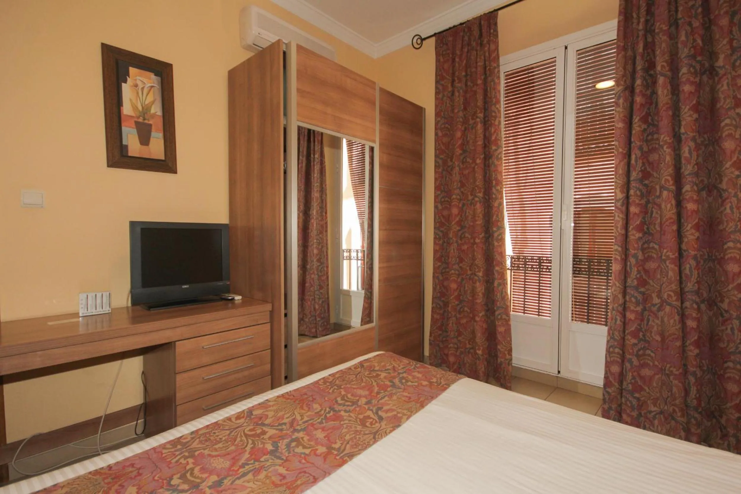 Photo of the whole room, Bed in Hostal Costa Azul