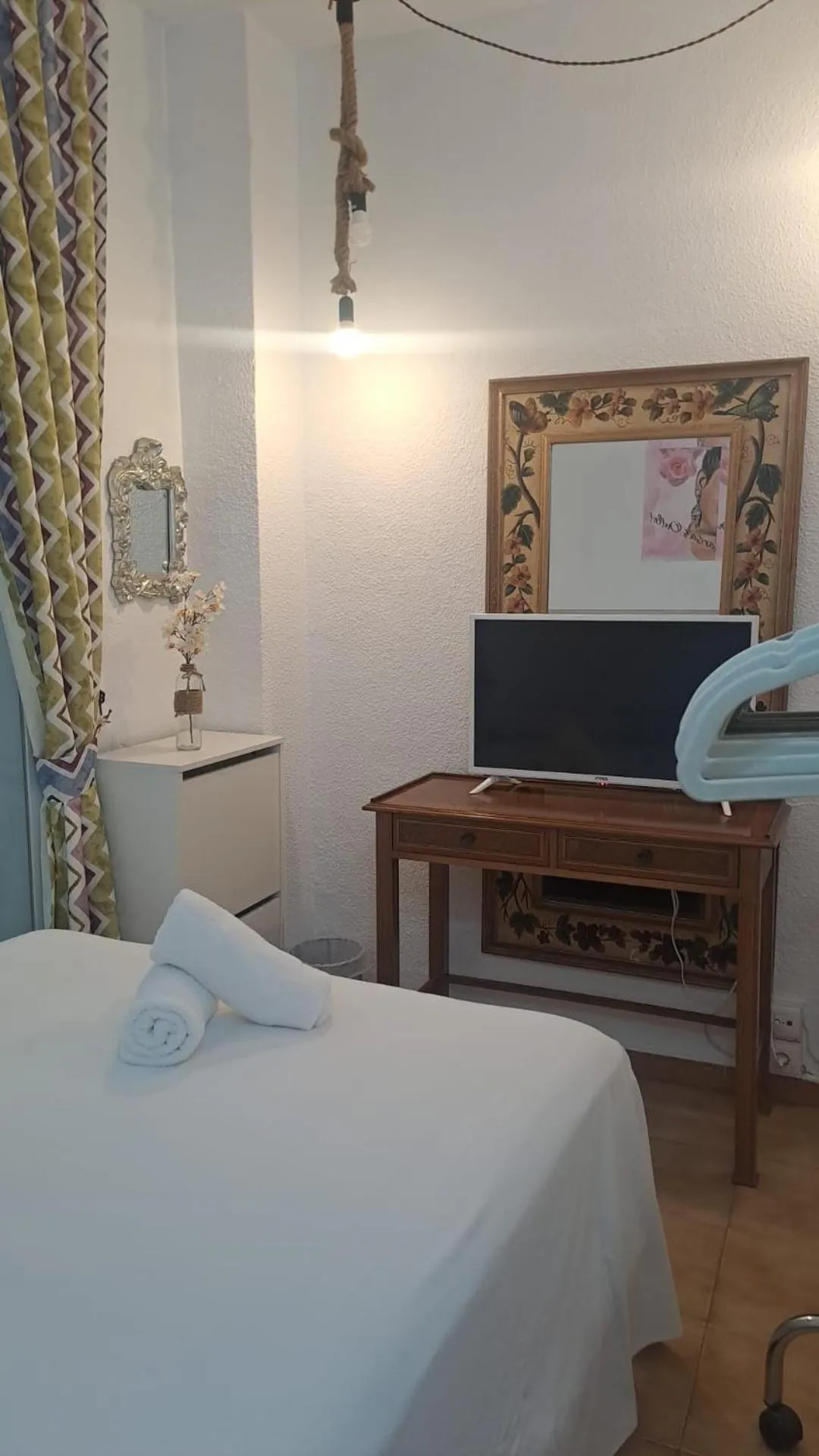 Bed in Hostal Costa Azul