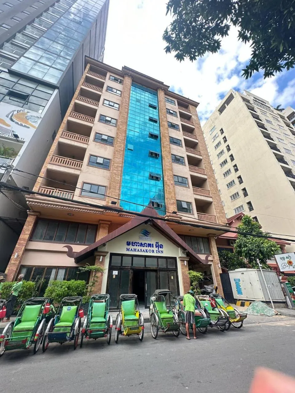 Property building in Mahasakor Inn