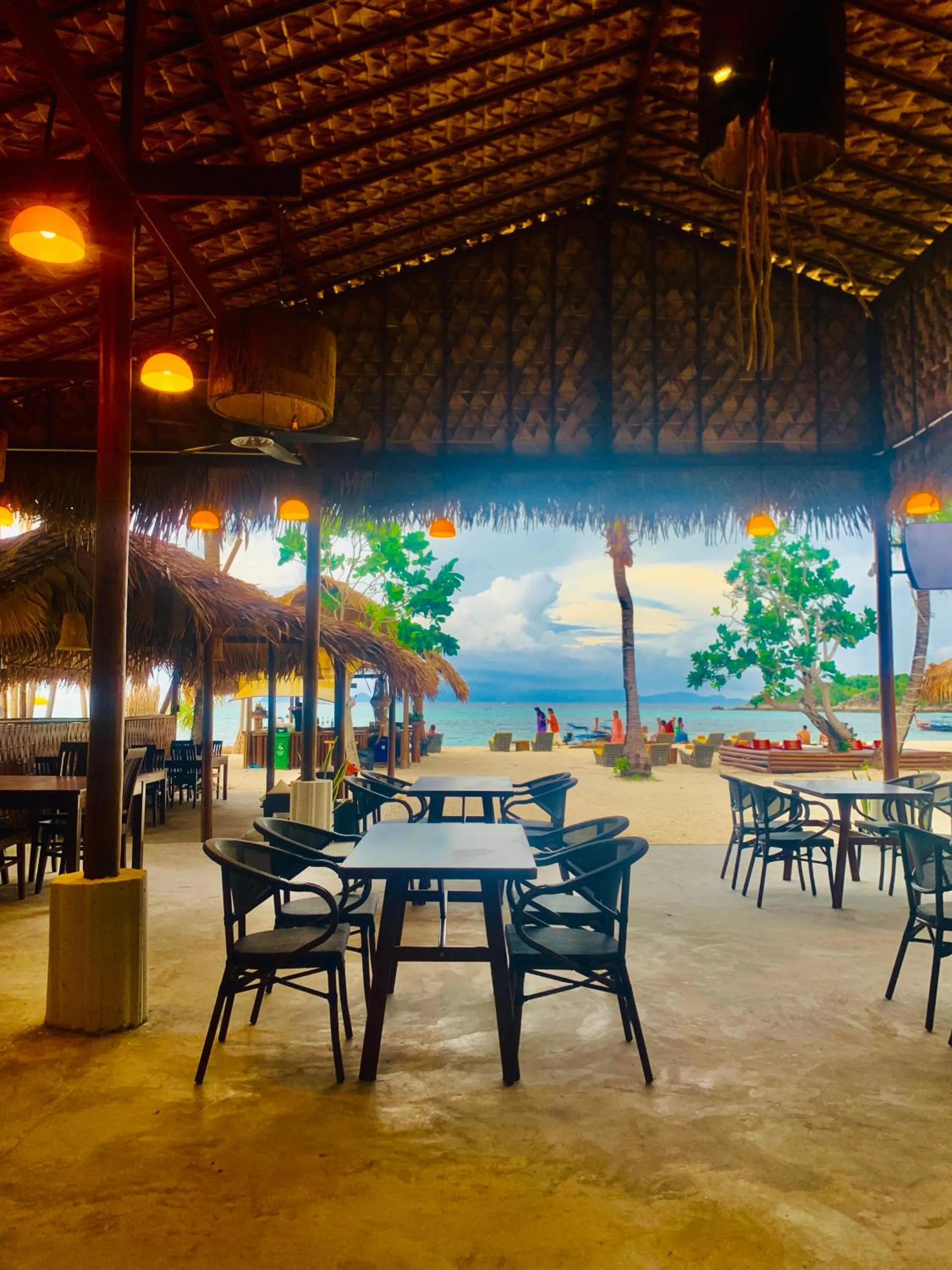 Restaurant/places to eat in Andaman Beach Resort by Zodiac