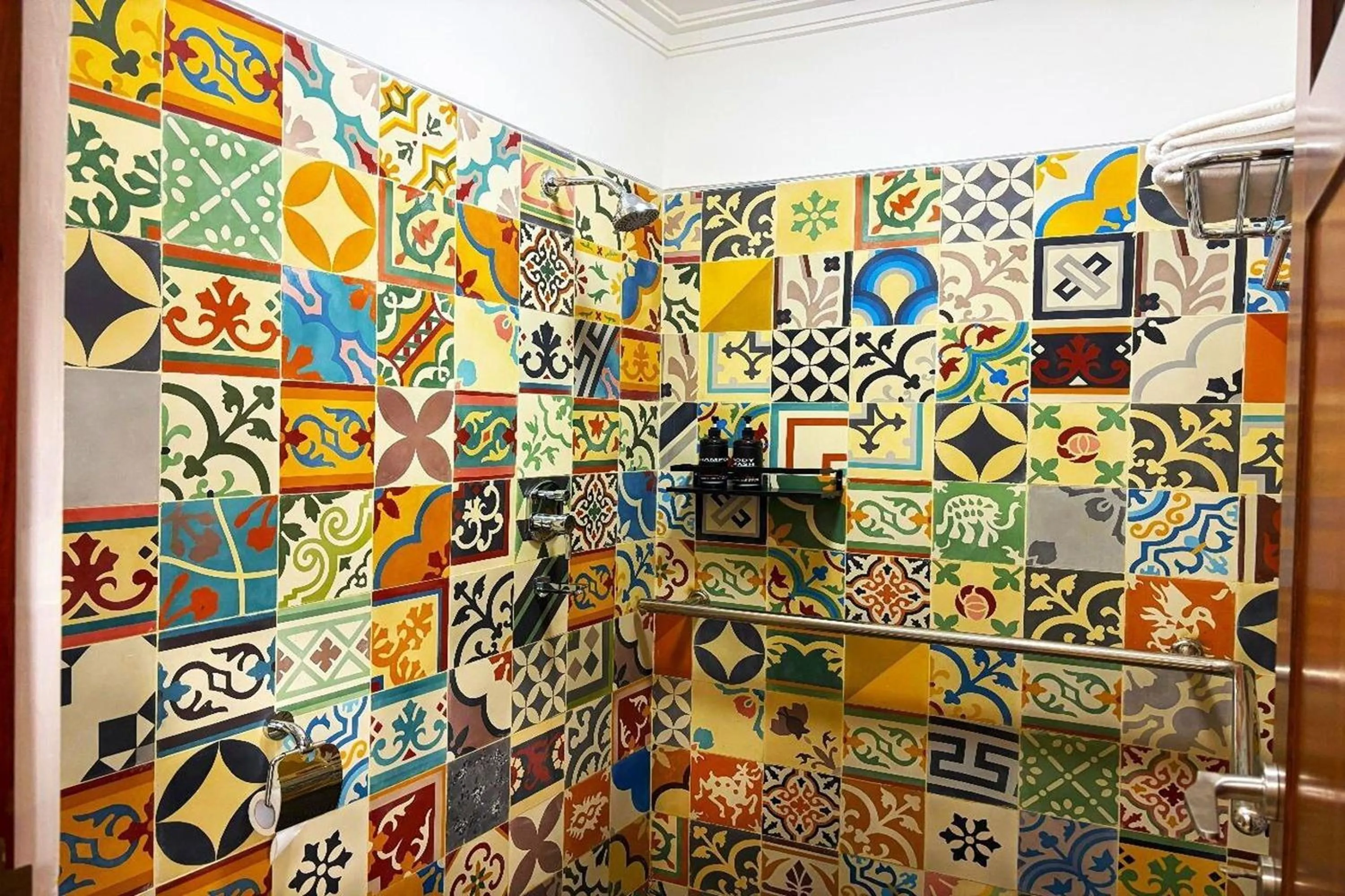 Bathroom in Emaki Bumi Singgah