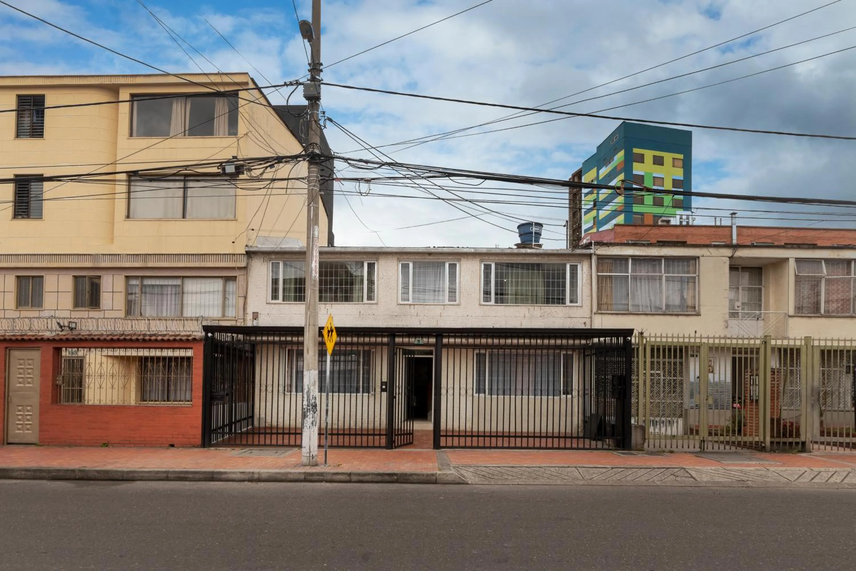 Property building in Ayenda 1055 Agora INN Corferias