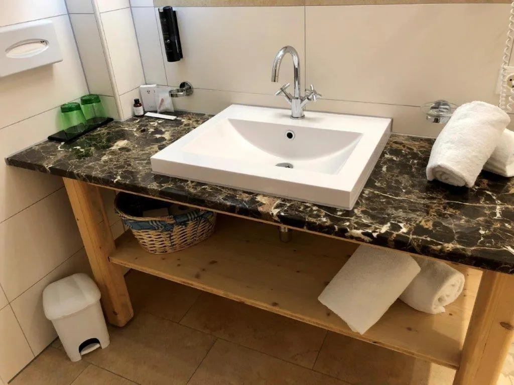 Bathroom in Hotel Beverly Hill