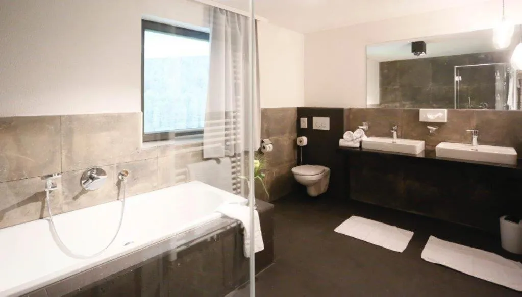 Bathroom in Hotel Beverly Hill