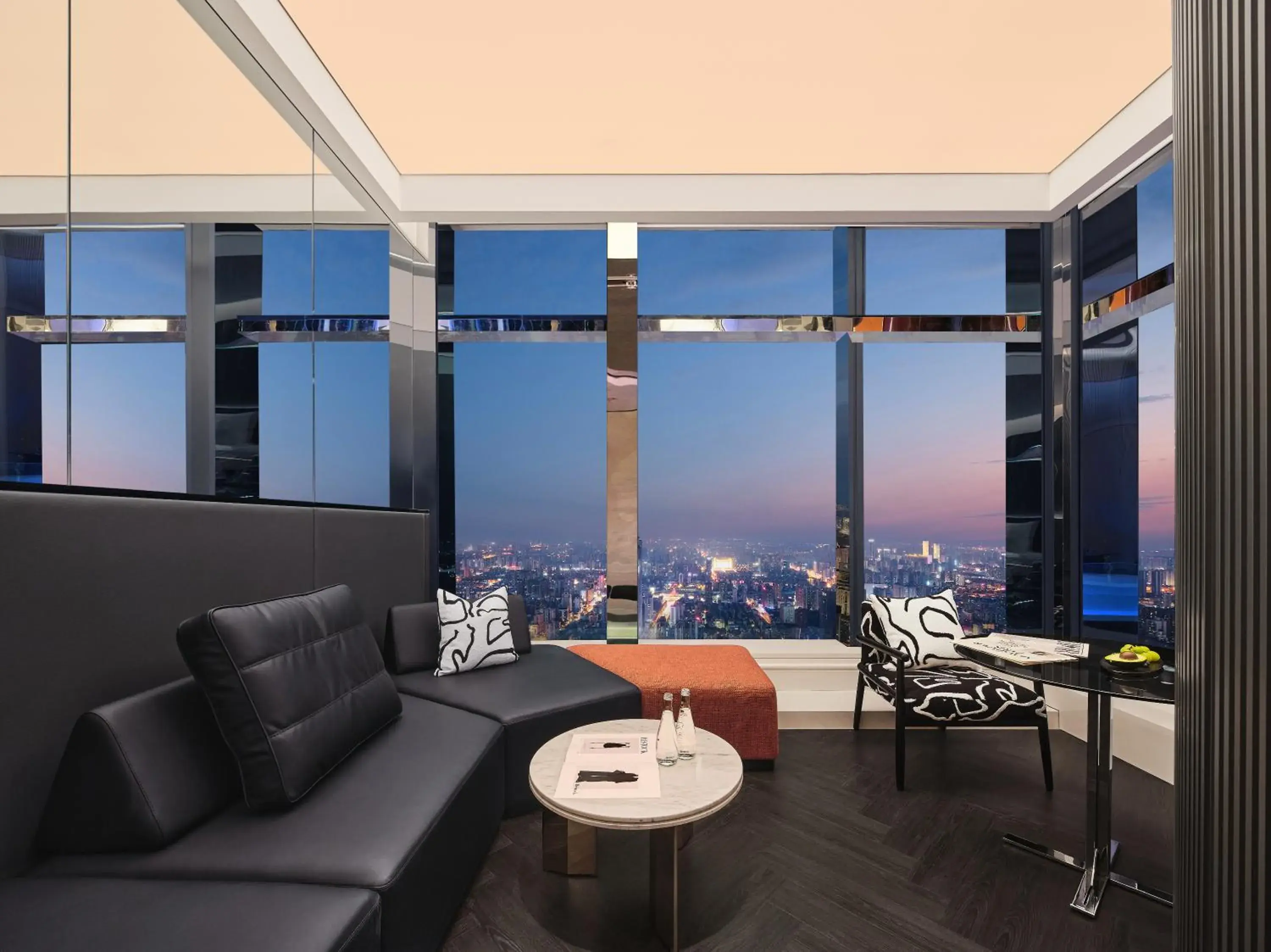 Skyline City View Twin Room in ISEYA Panoramic Hotel Changsha Wuyi Square Flagship Skyline City View Twin Room in ISEYA Panoramic Hotel Changsha Wuyi Square Flagship