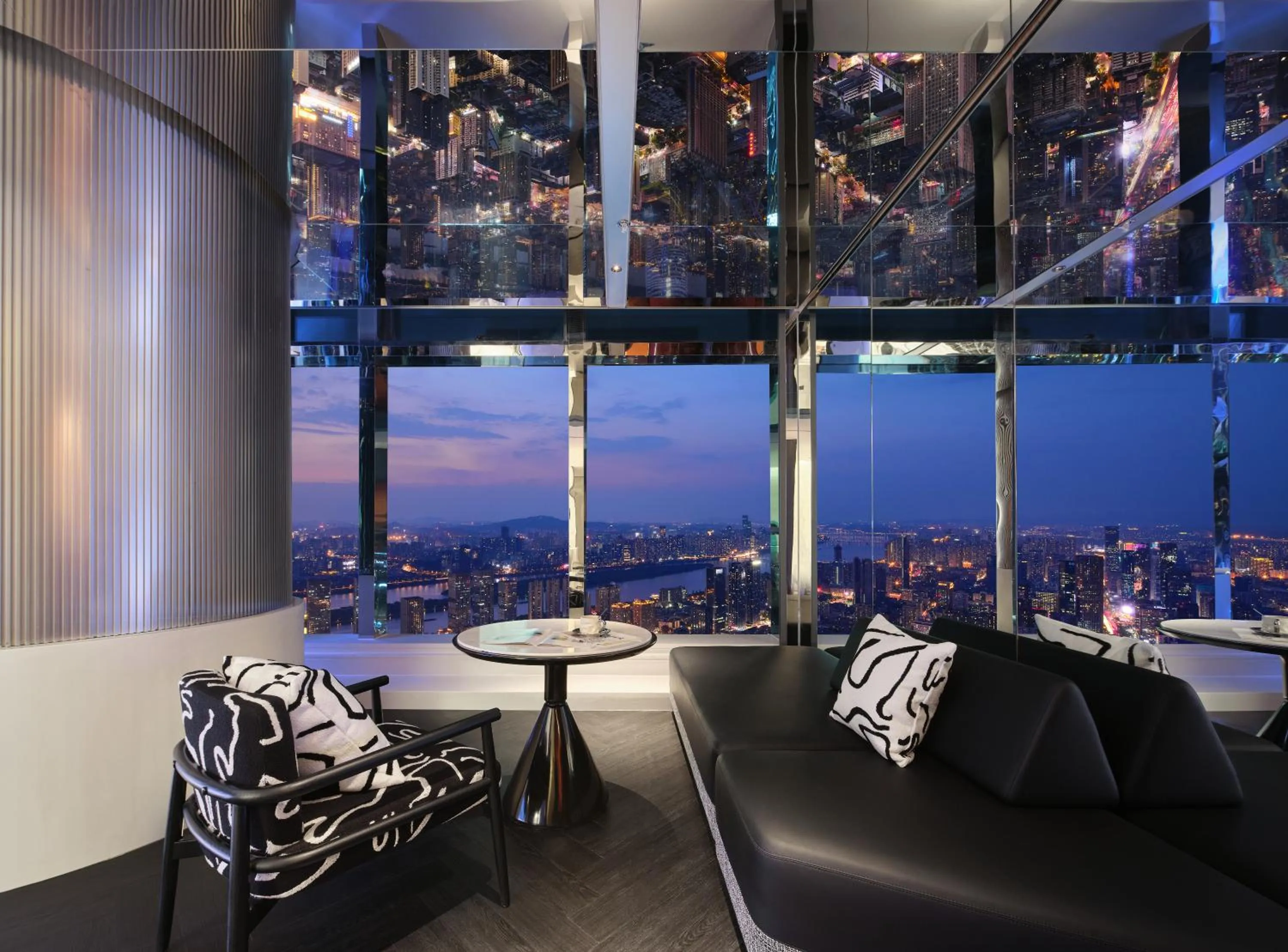 Night in ISEYA Panoramic Hotel Changsha Wuyi Square Flagship