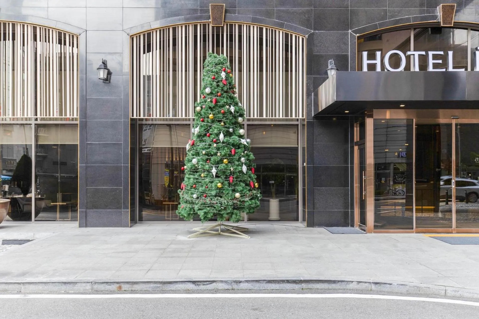 Property building in Hotel Elora