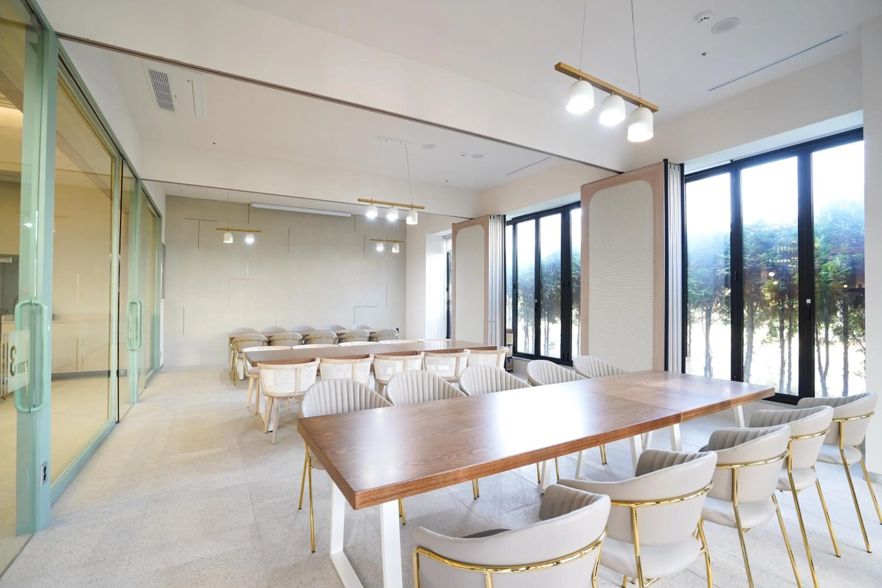 Restaurant/places to eat in Hotel Elora