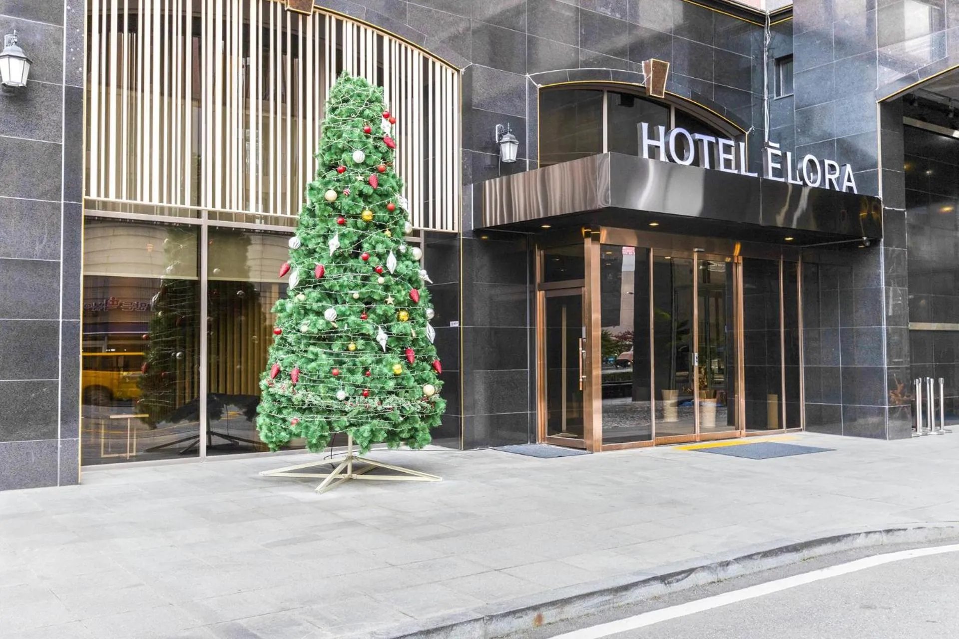 Property building in Hotel Elora