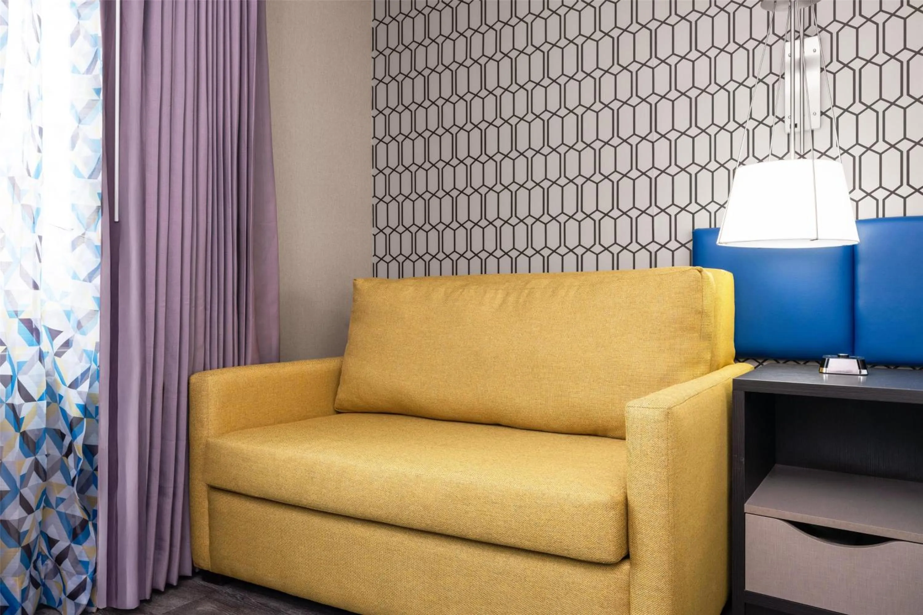 Bedroom in GLō Best Western Bronx NYC