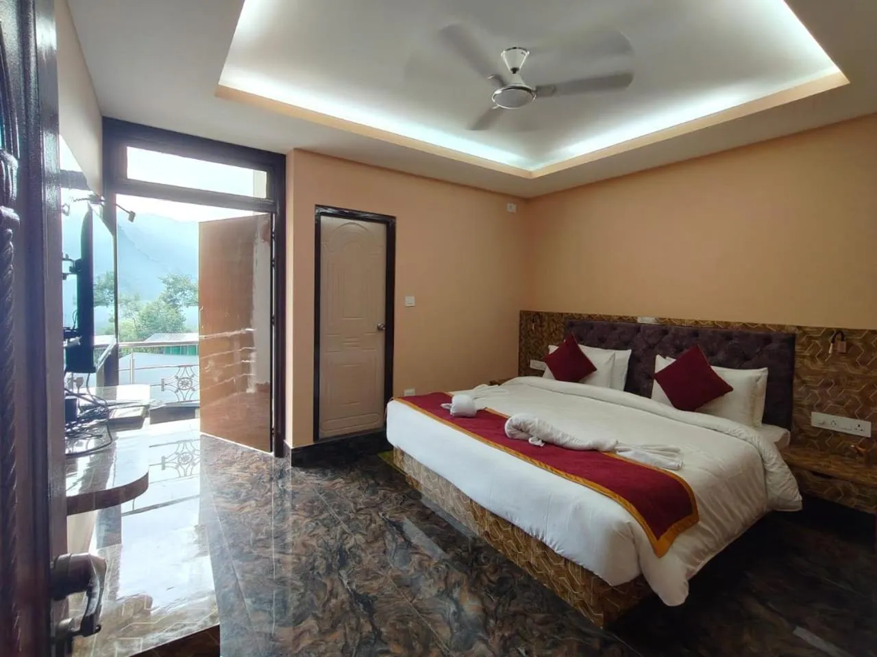 Bedroom, Bed in Nature's Nest Resort