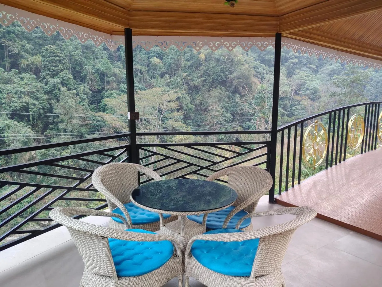 Living room in Nature's Nest Resort