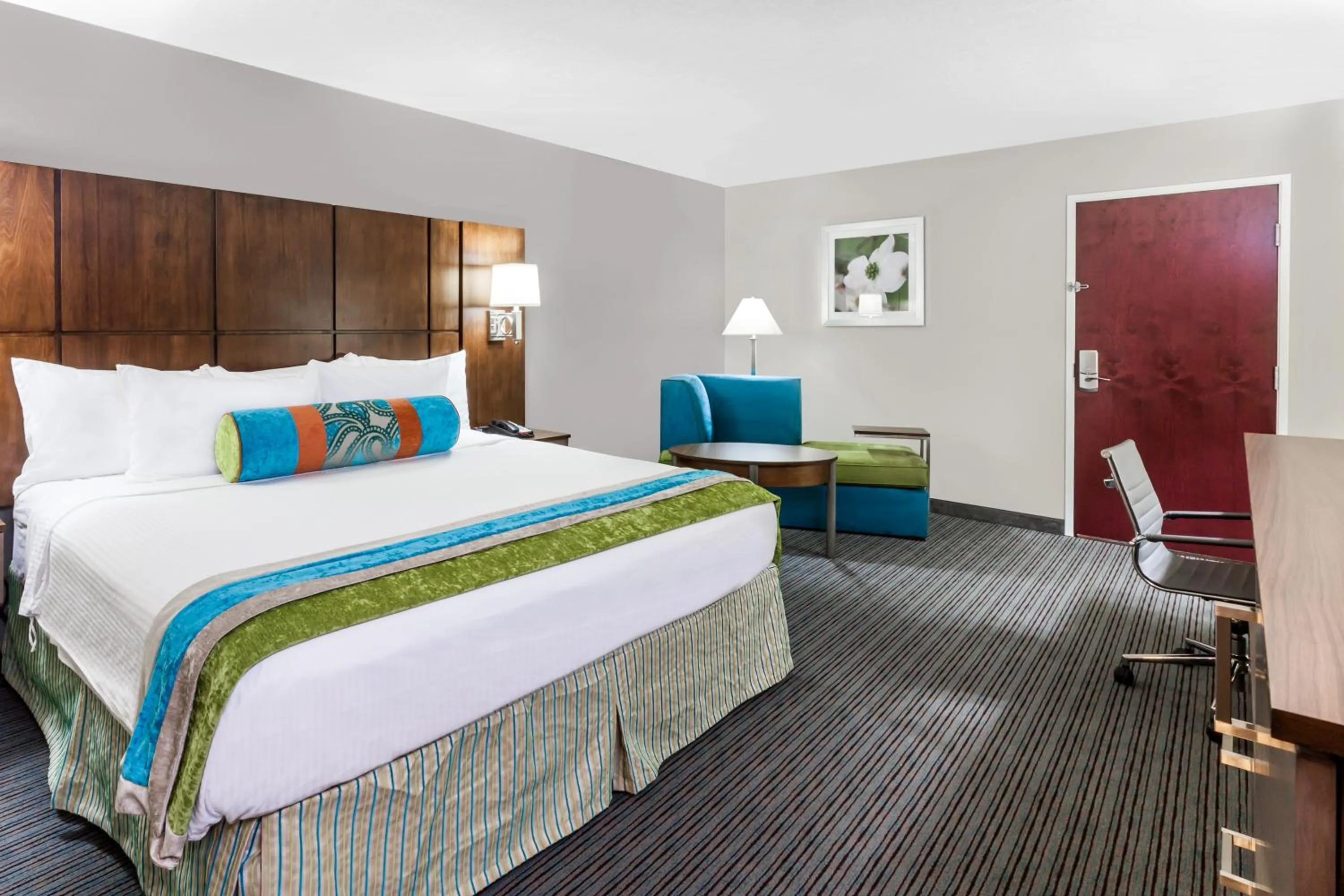Bedroom, Bed in Holiday Inn Hotel & Suites Oklahoma City North by IHG