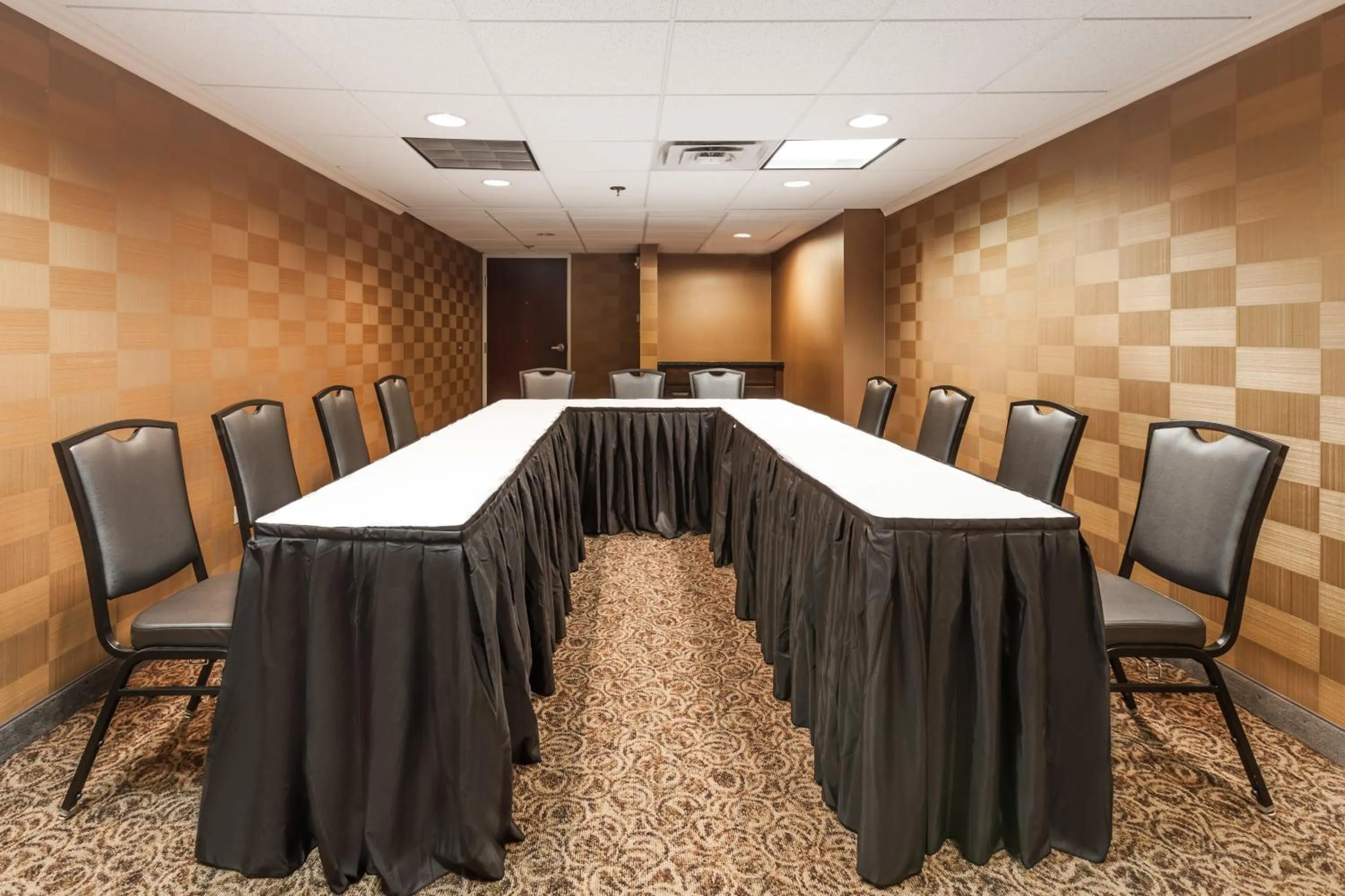 Meeting/conference room in Holiday Inn Hotel & Suites Oklahoma City North by IHG
