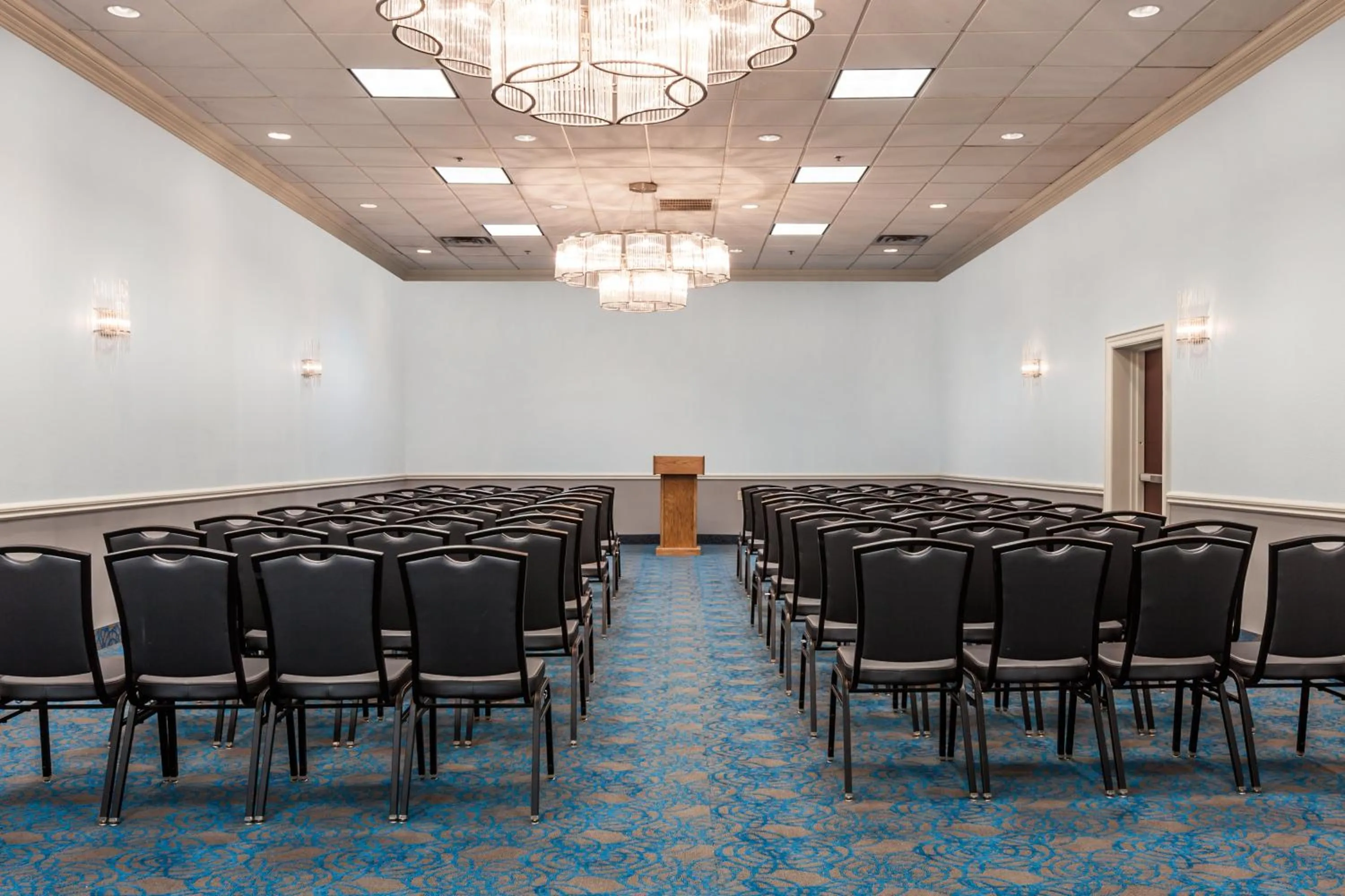 Meeting/conference room in Holiday Inn Hotel & Suites Oklahoma City North by IHG