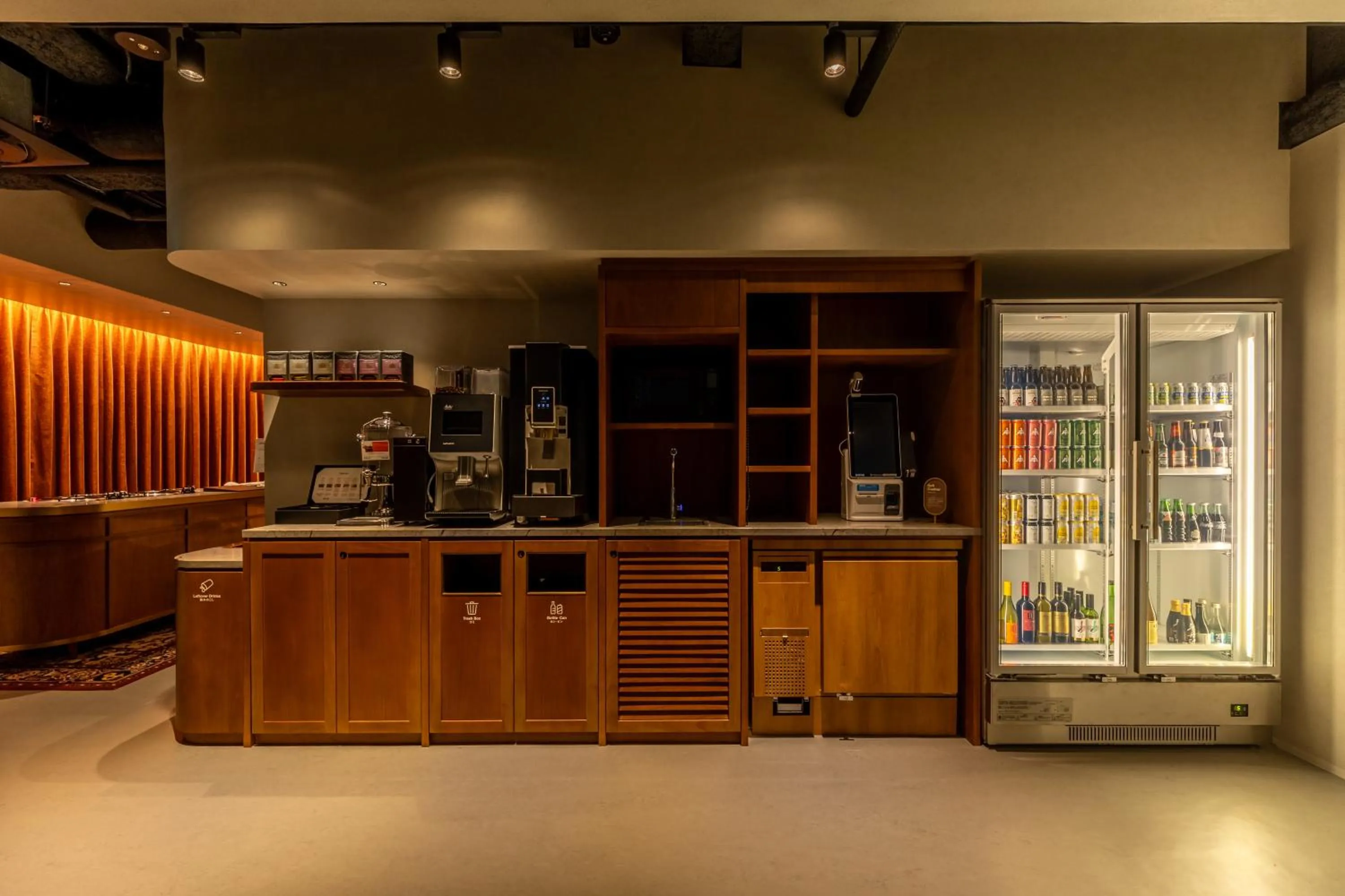 Food and drinks in &Here SHINJUKU