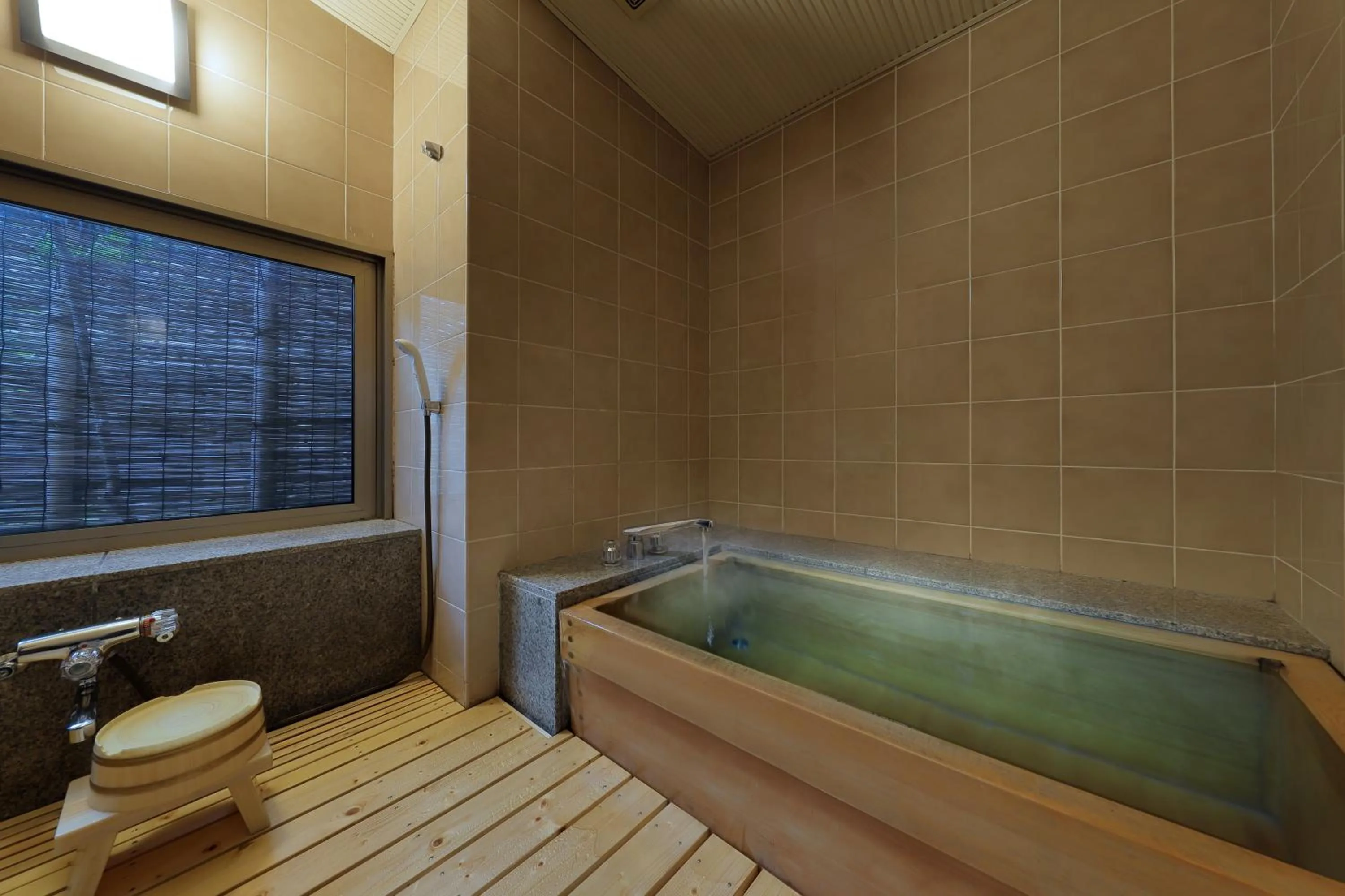 Bathroom in Bankokuya