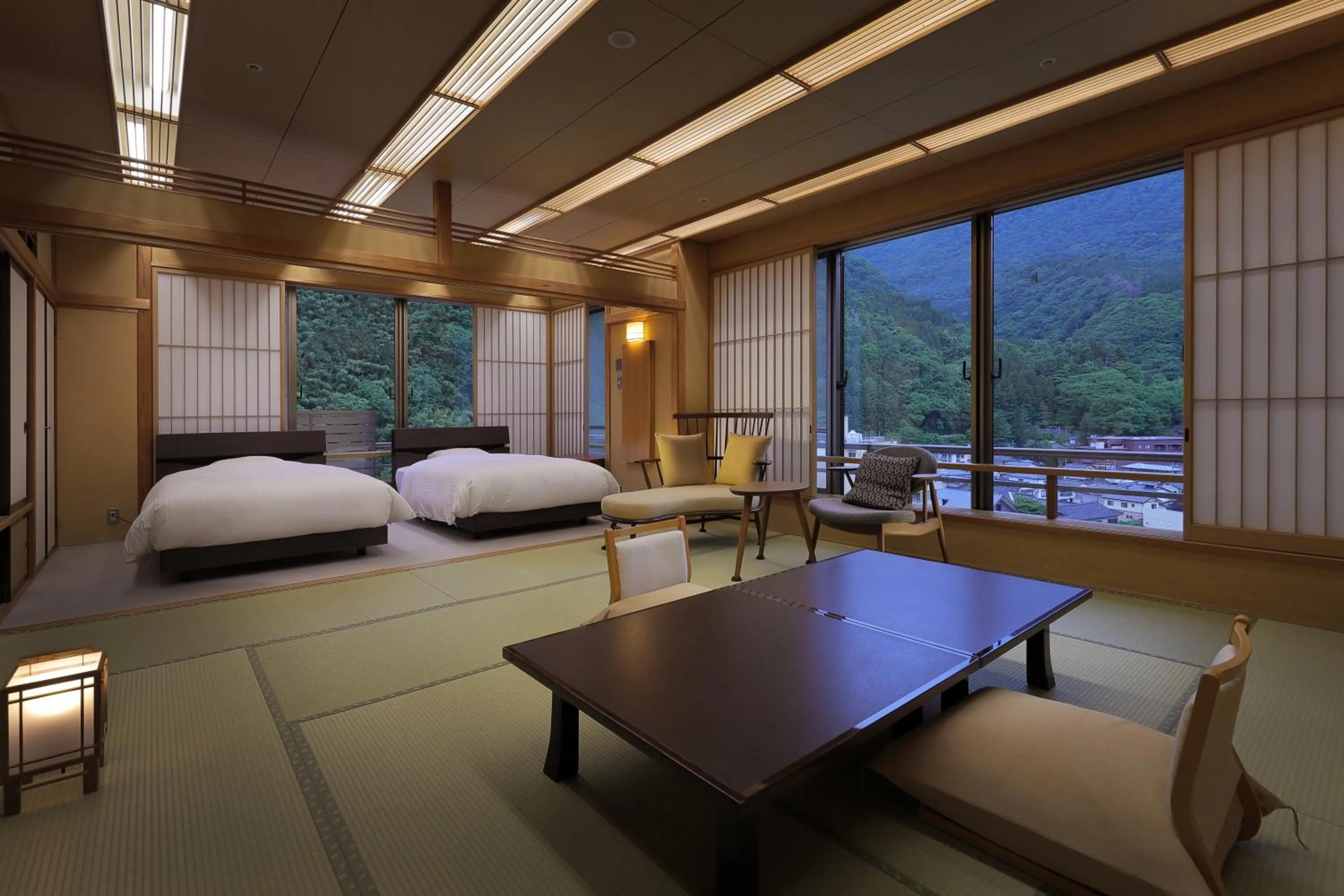 Photo of the whole room, Bed in Bankokuya