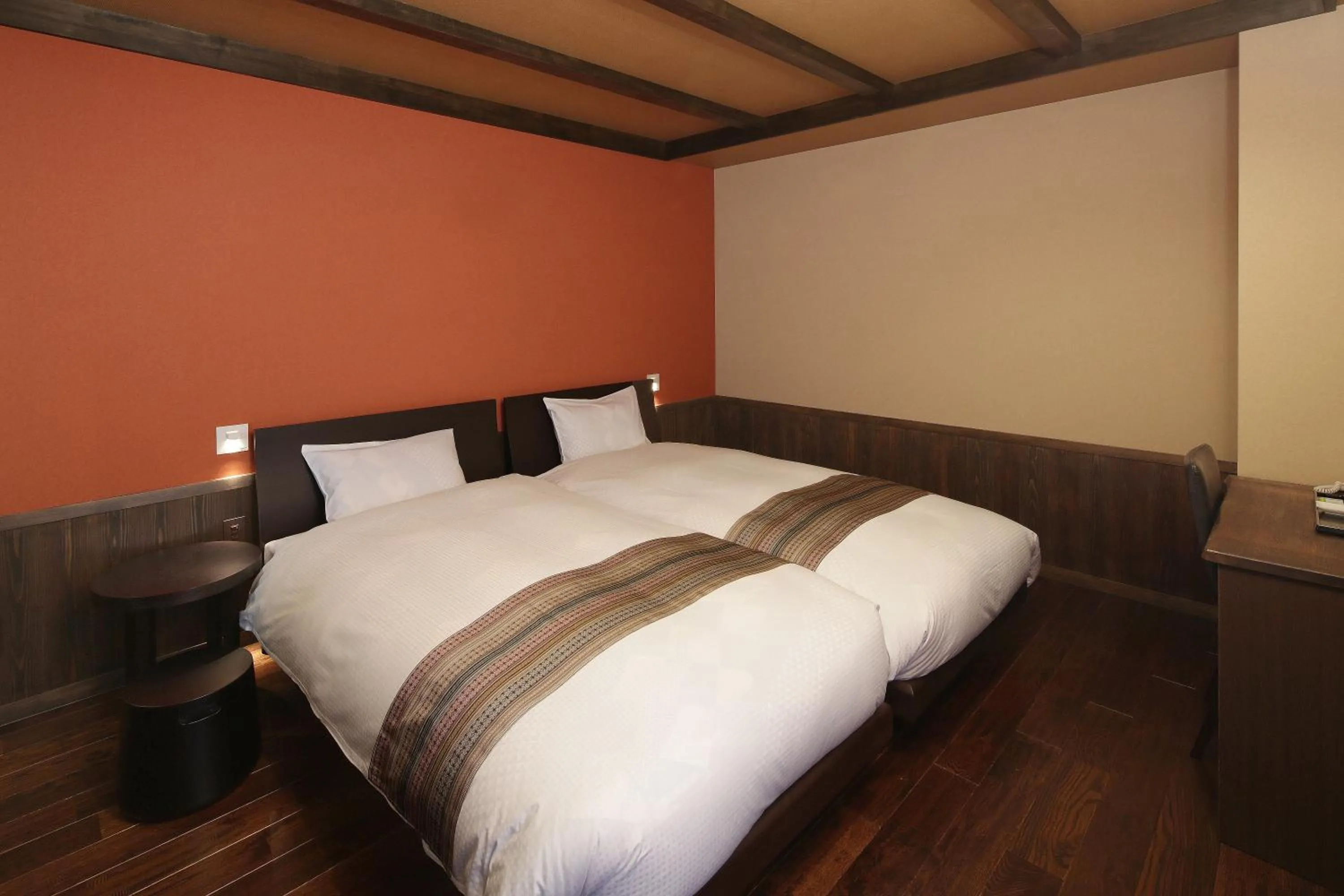 Photo of the whole room, Bed in Kyomachiya Ryokan Sakura Urushitei