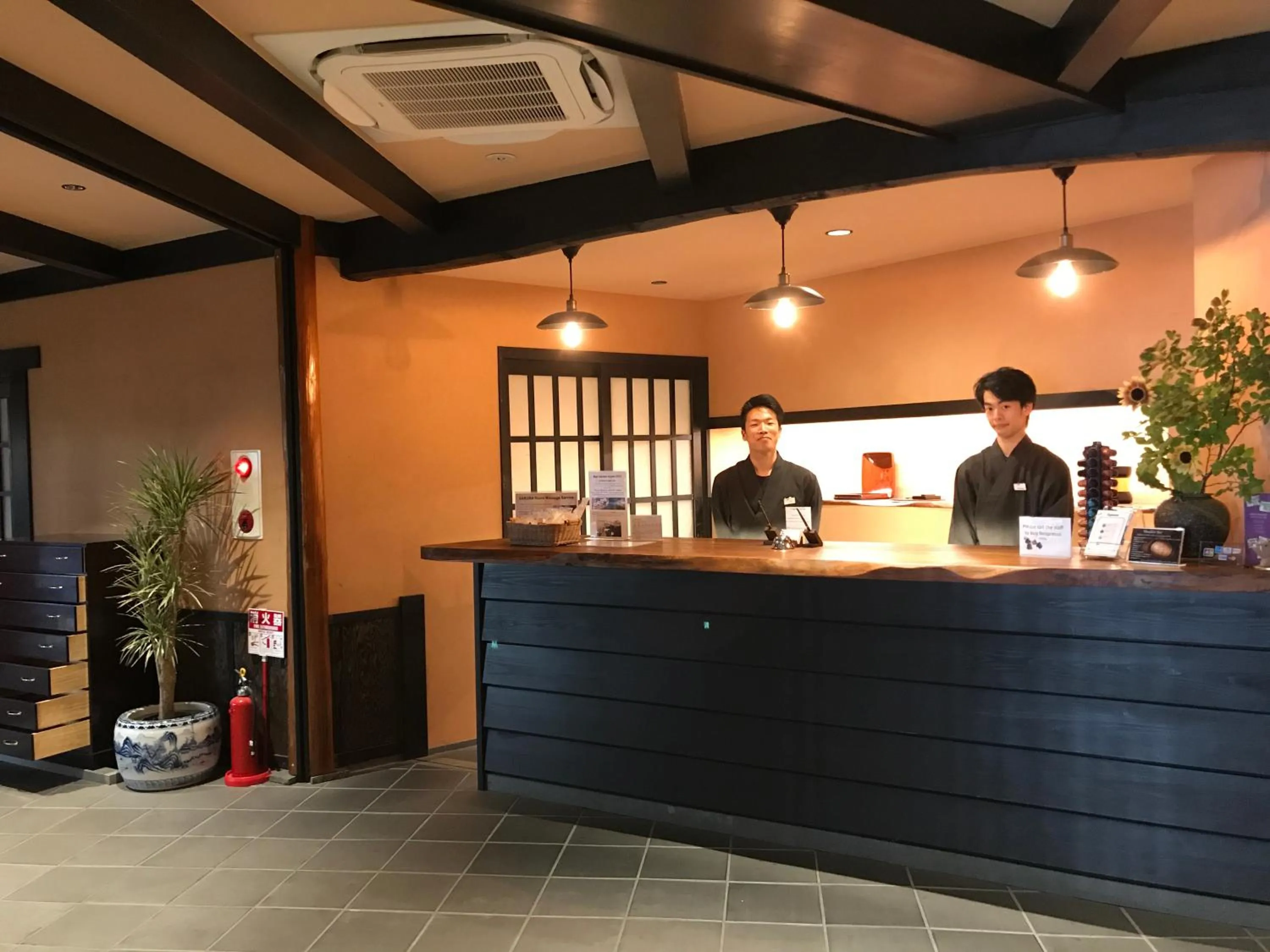 Staff in Kyomachiya Ryokan Sakura Urushitei