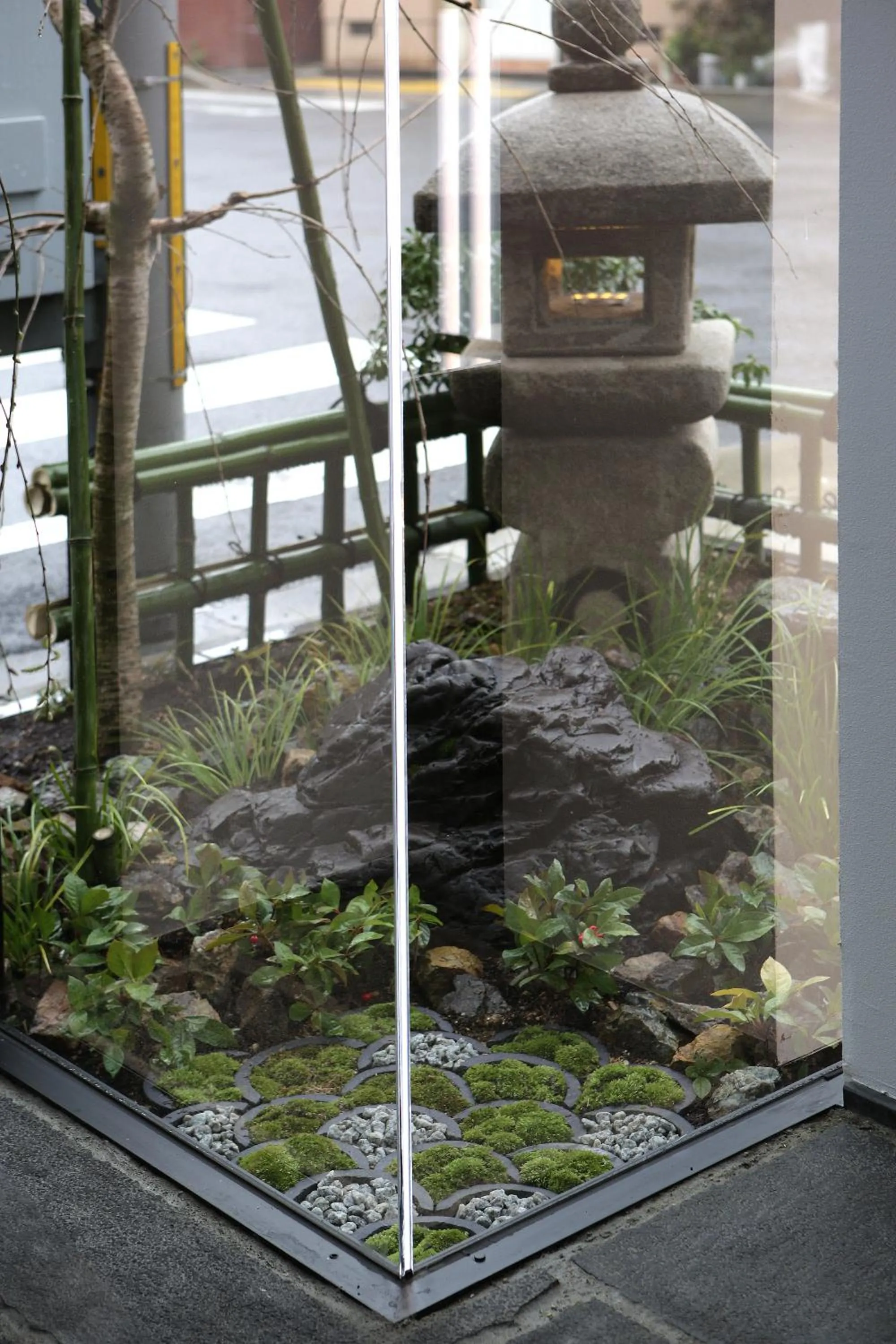 Decorative detail in Kyomachiya Ryokan Sakura Urushitei