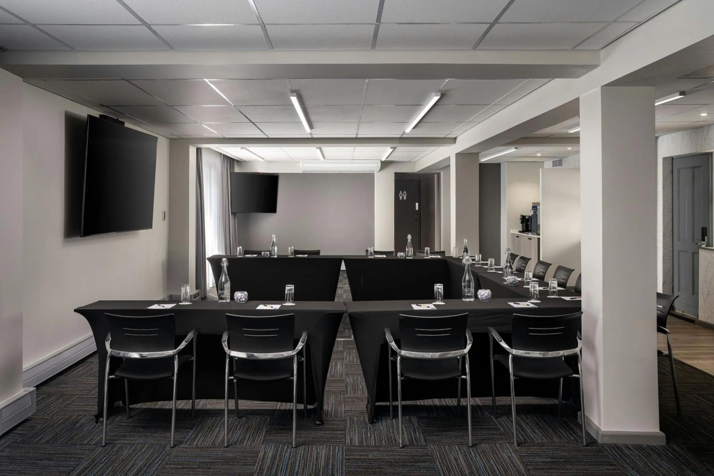 Meeting/conference room in Protea Hotel by Marriott Cape Town Mowbray