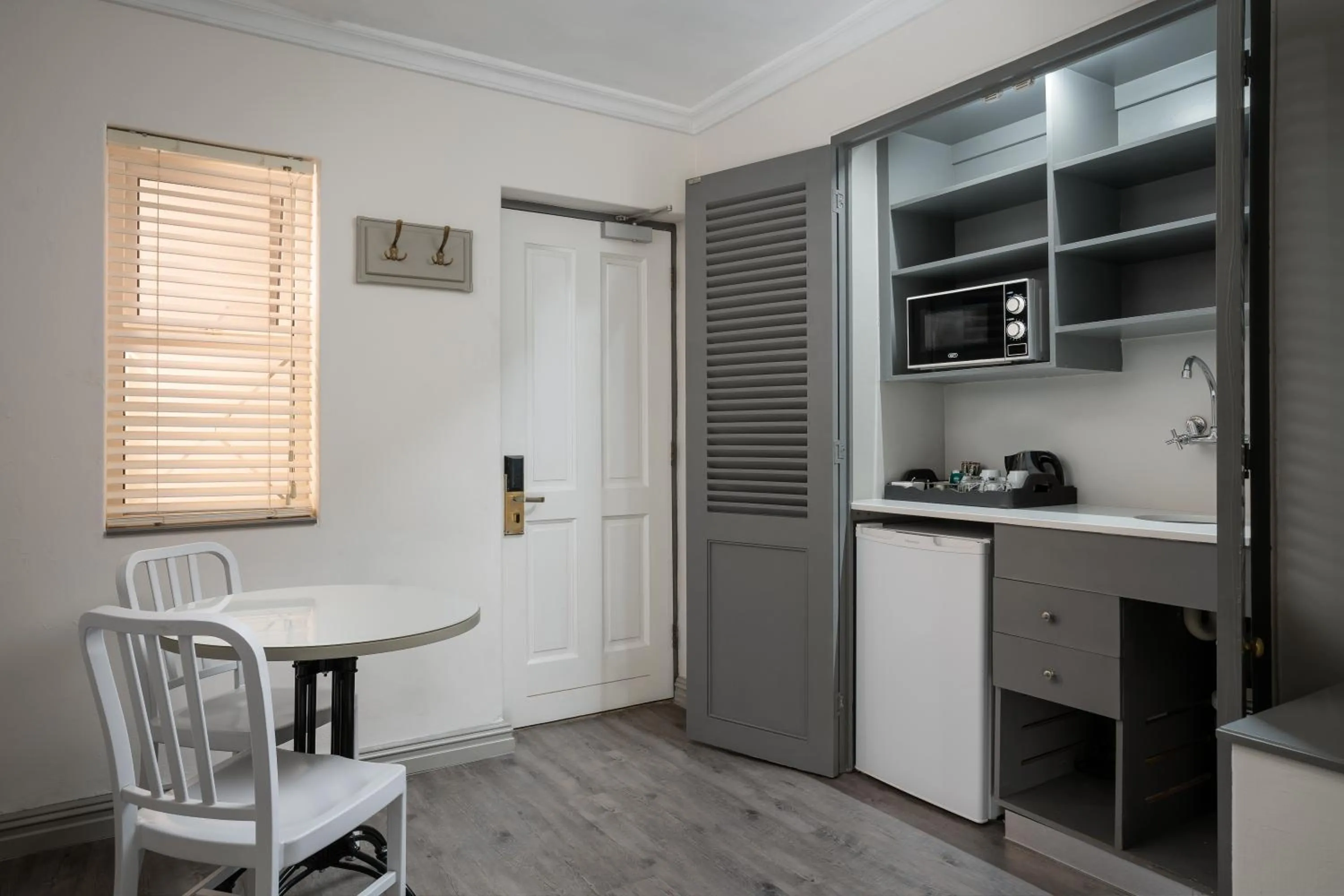 Kitchen or kitchenette in Protea Hotel by Marriott Cape Town Mowbray