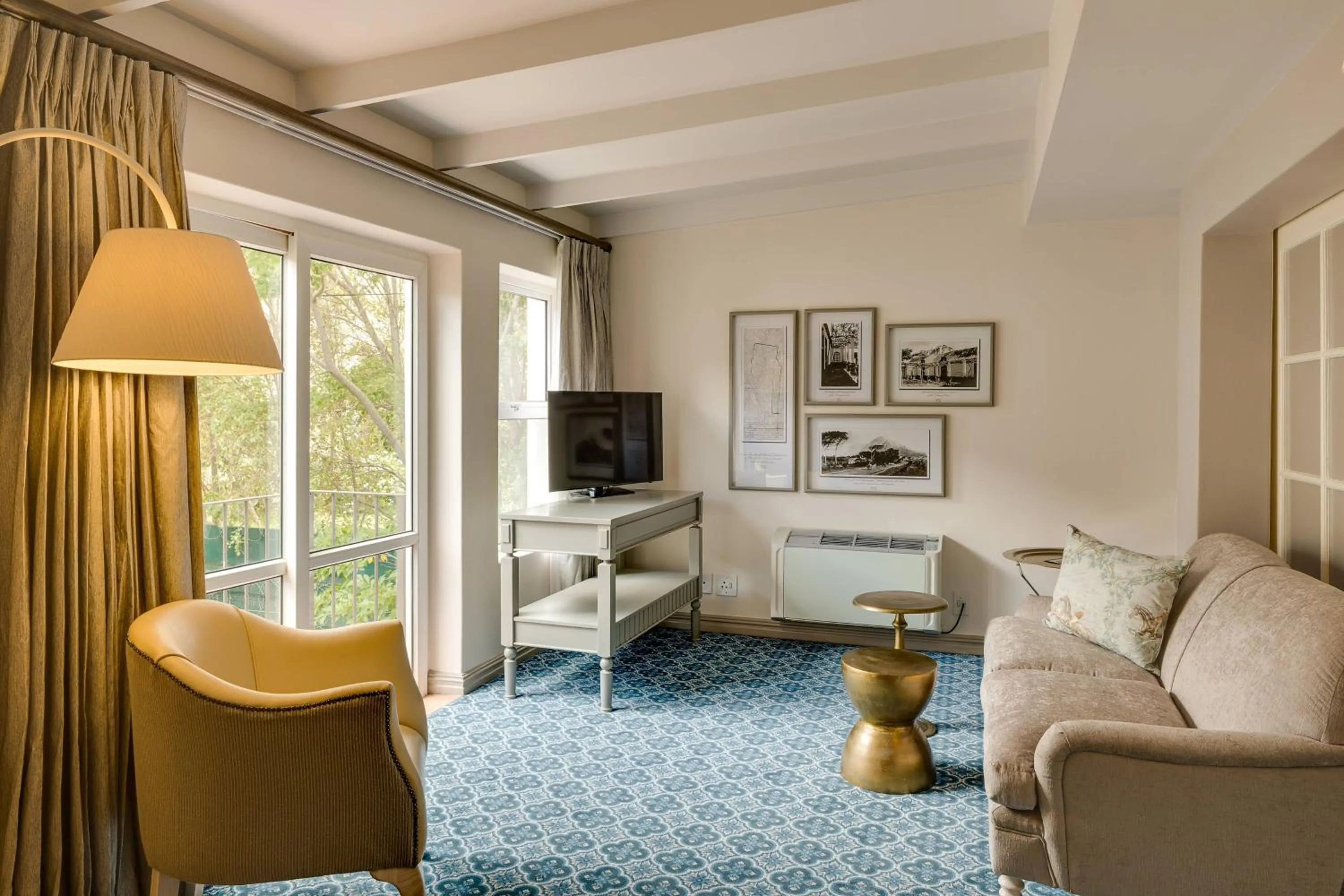 Living room in Protea Hotel by Marriott Cape Town Mowbray