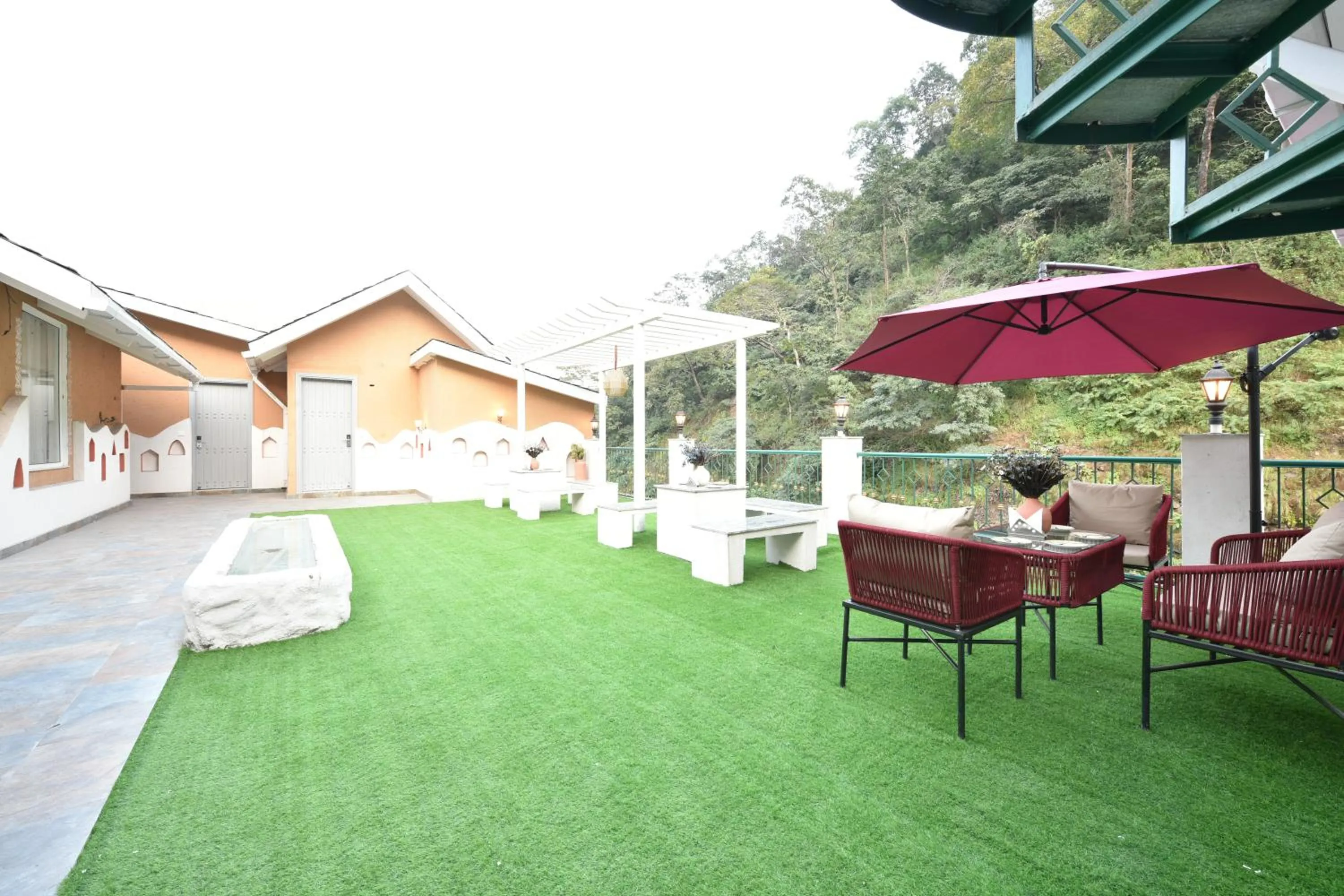 Day in Tiaraa Lite A Ganges Retreat