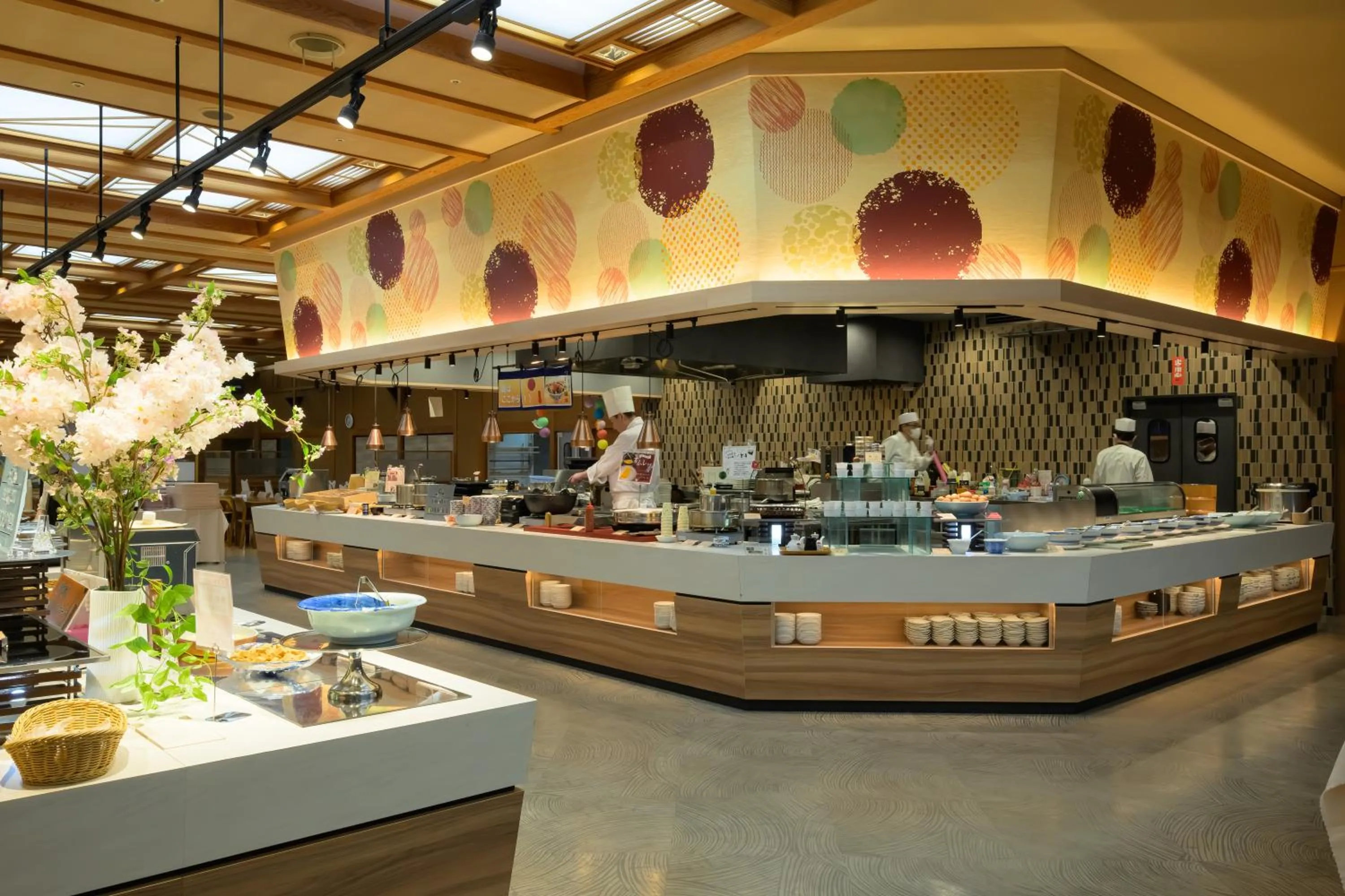 Restaurant/places to eat in Senkeien Tsukioka Hotel