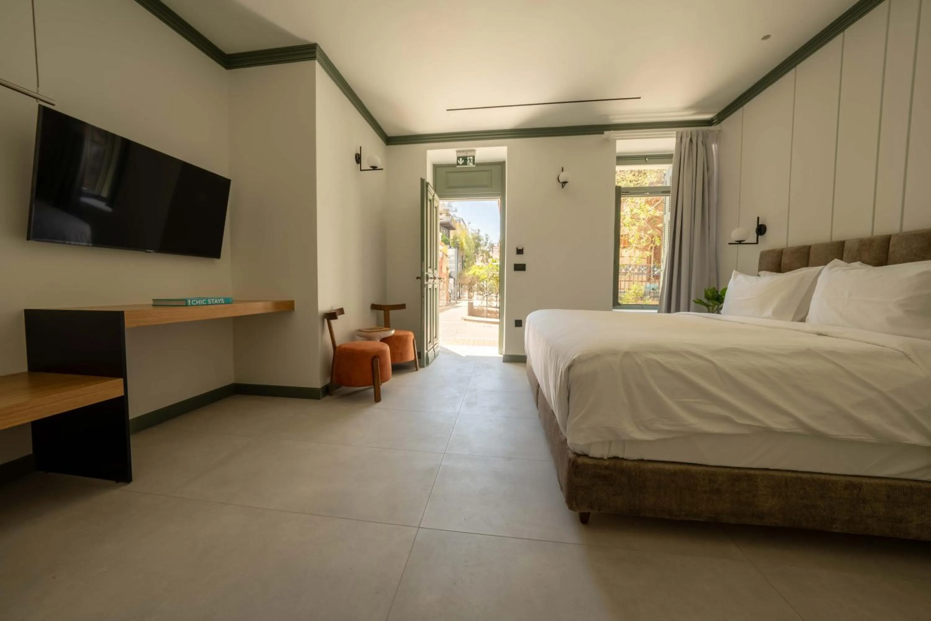 Photo of the whole room, Bed in Whisper Athens Suites